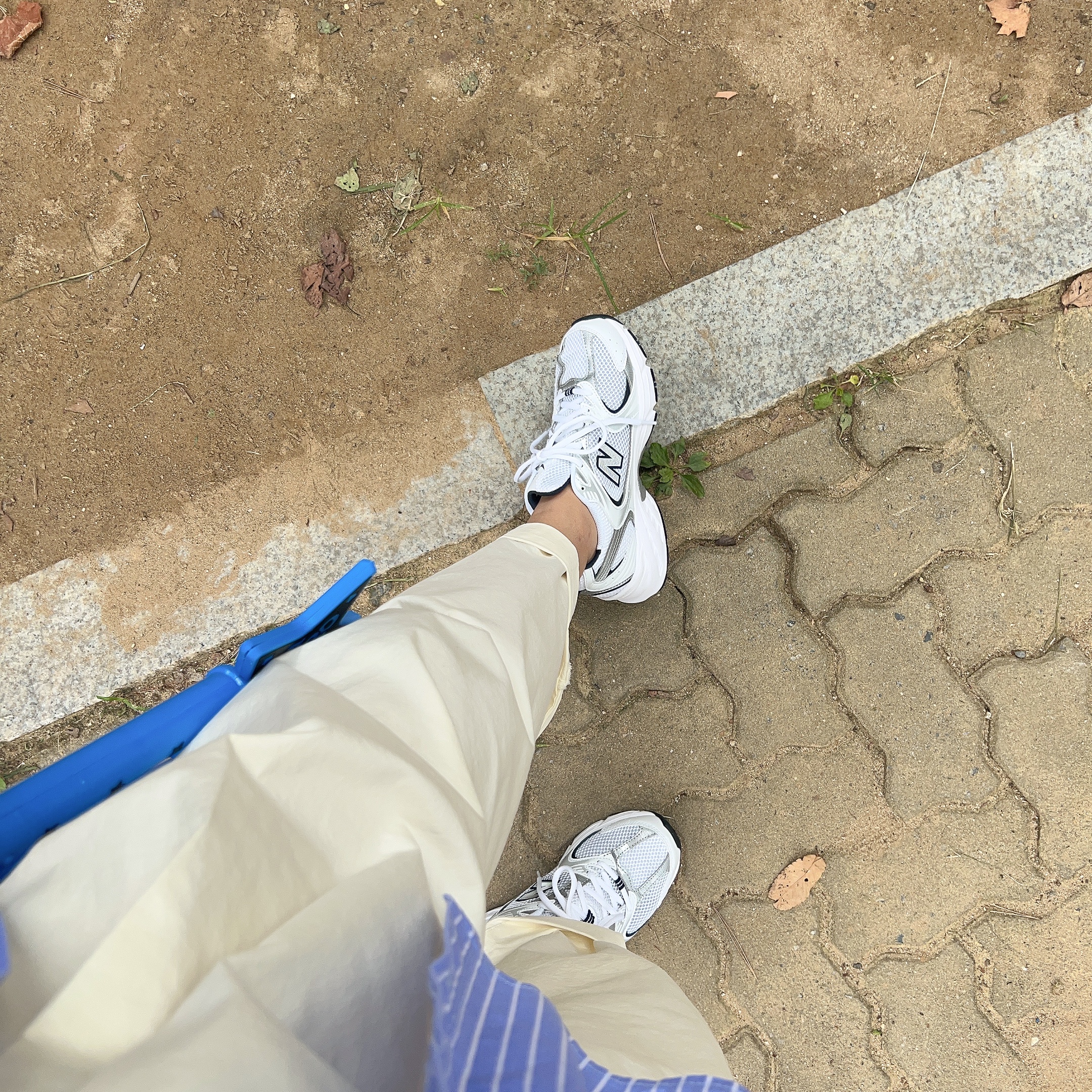 New Balance 530 White 착용 스타일