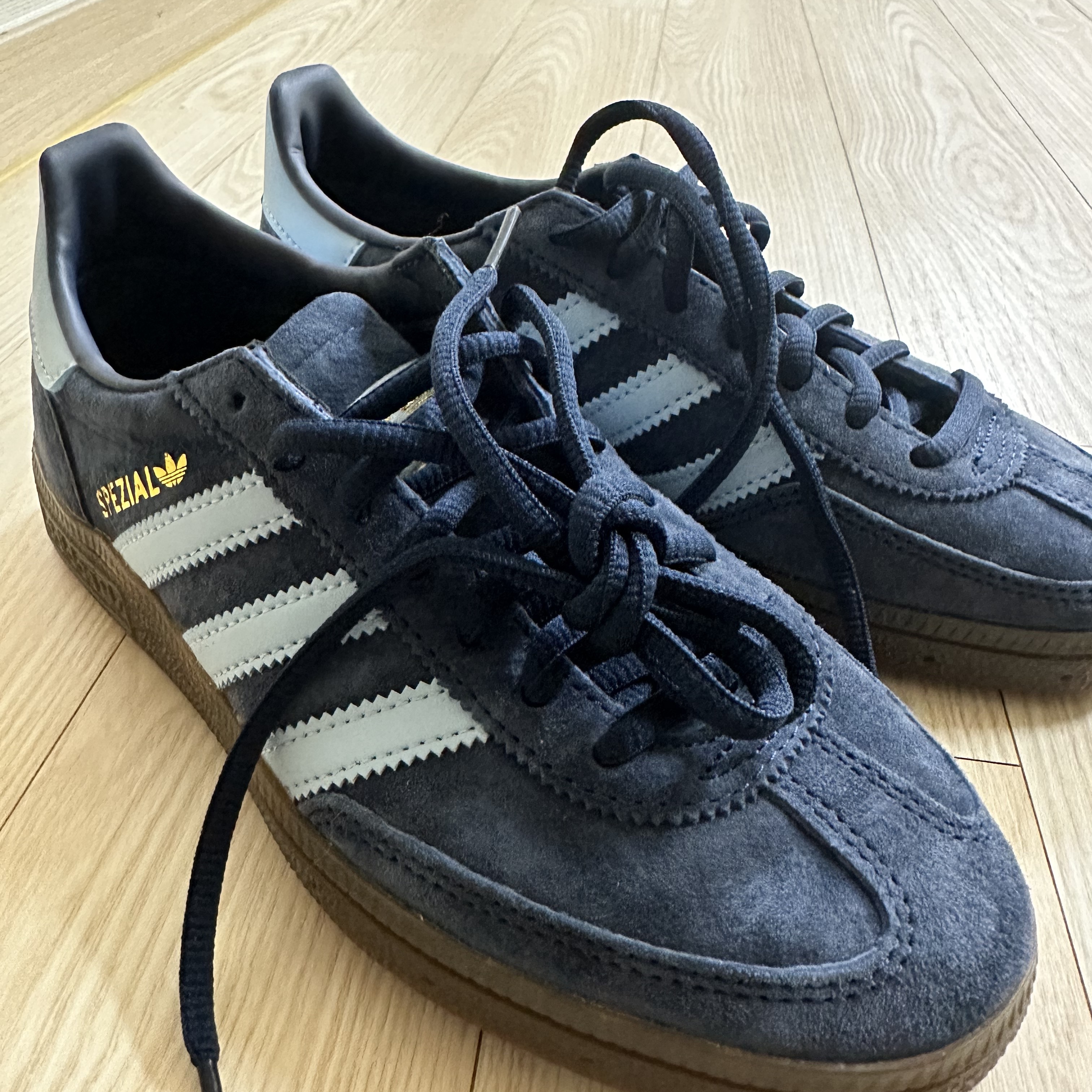 Adidas Spezial Handball Collegiate Navy 착용 스타일