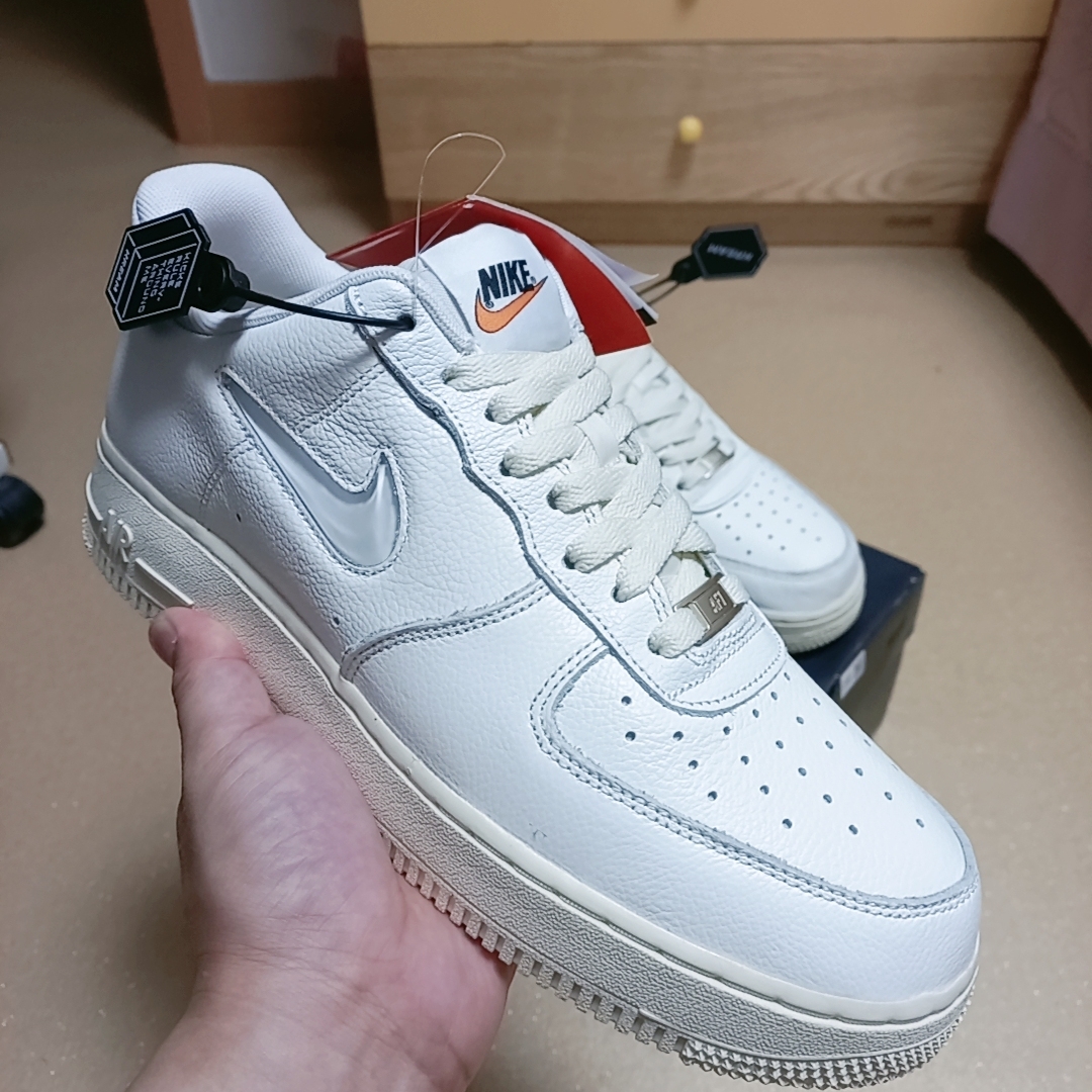 Nike Air Force 1 '07 PRM Vintage Sail 착용 스타일 - 3