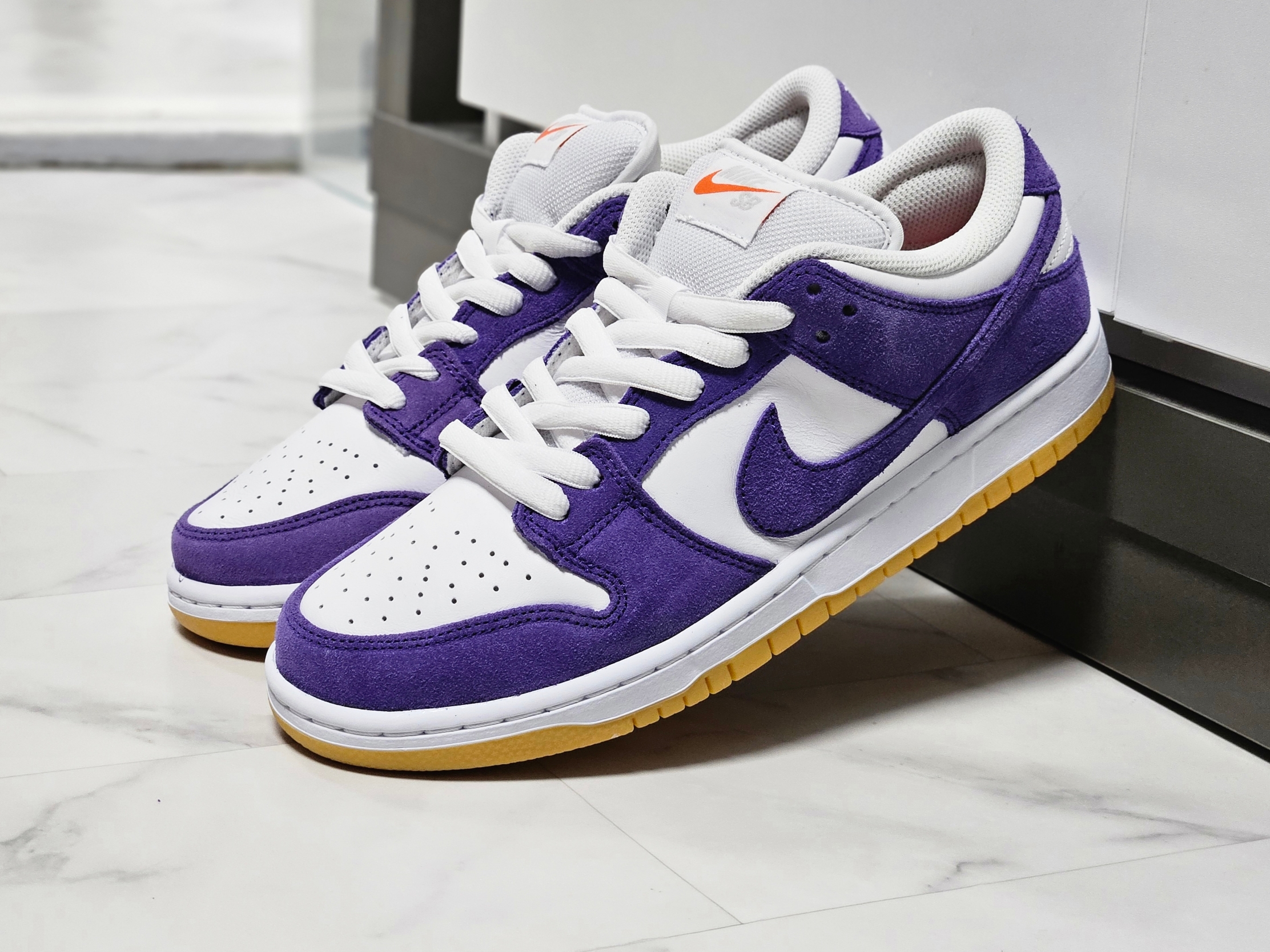 Nike Dunk Low Pro SB Court Purple 착용 스타일 - 1