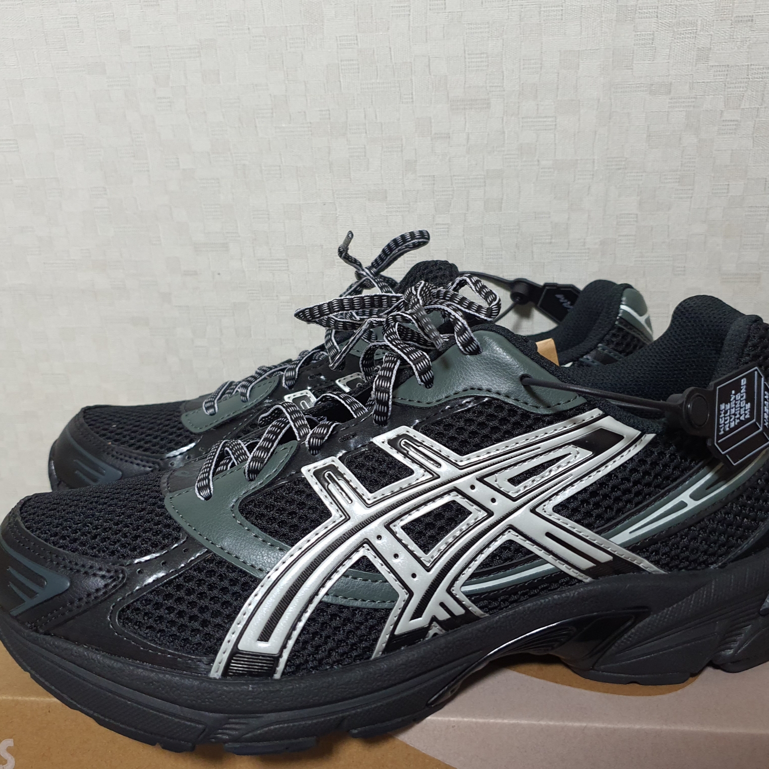 Asics Gel-1130 Black Glacier Grey - Folder Exclusive 착용 스타일 - 2
