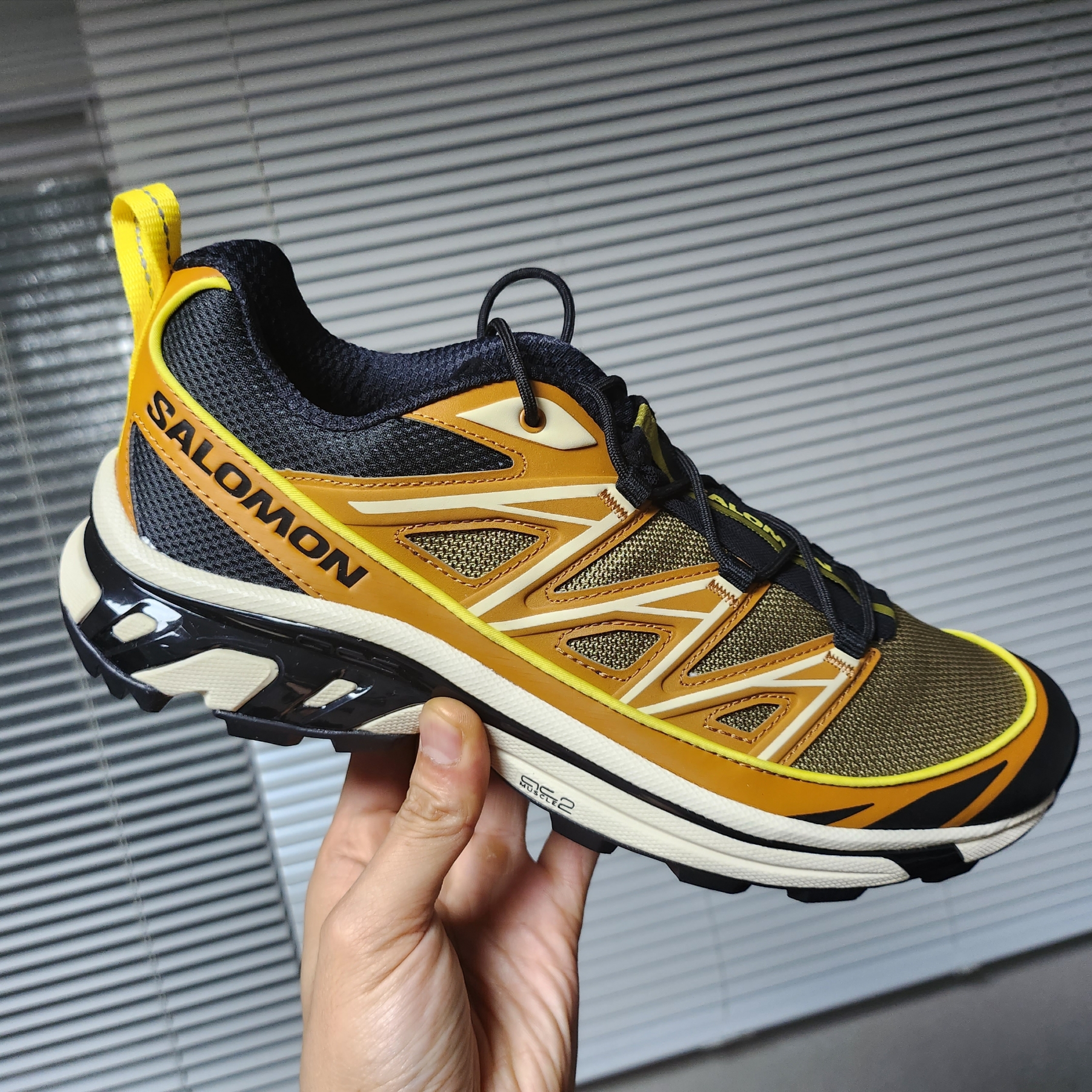 Salomon XT-6 Expanse Cathay Spice 착용 스타일 - 2