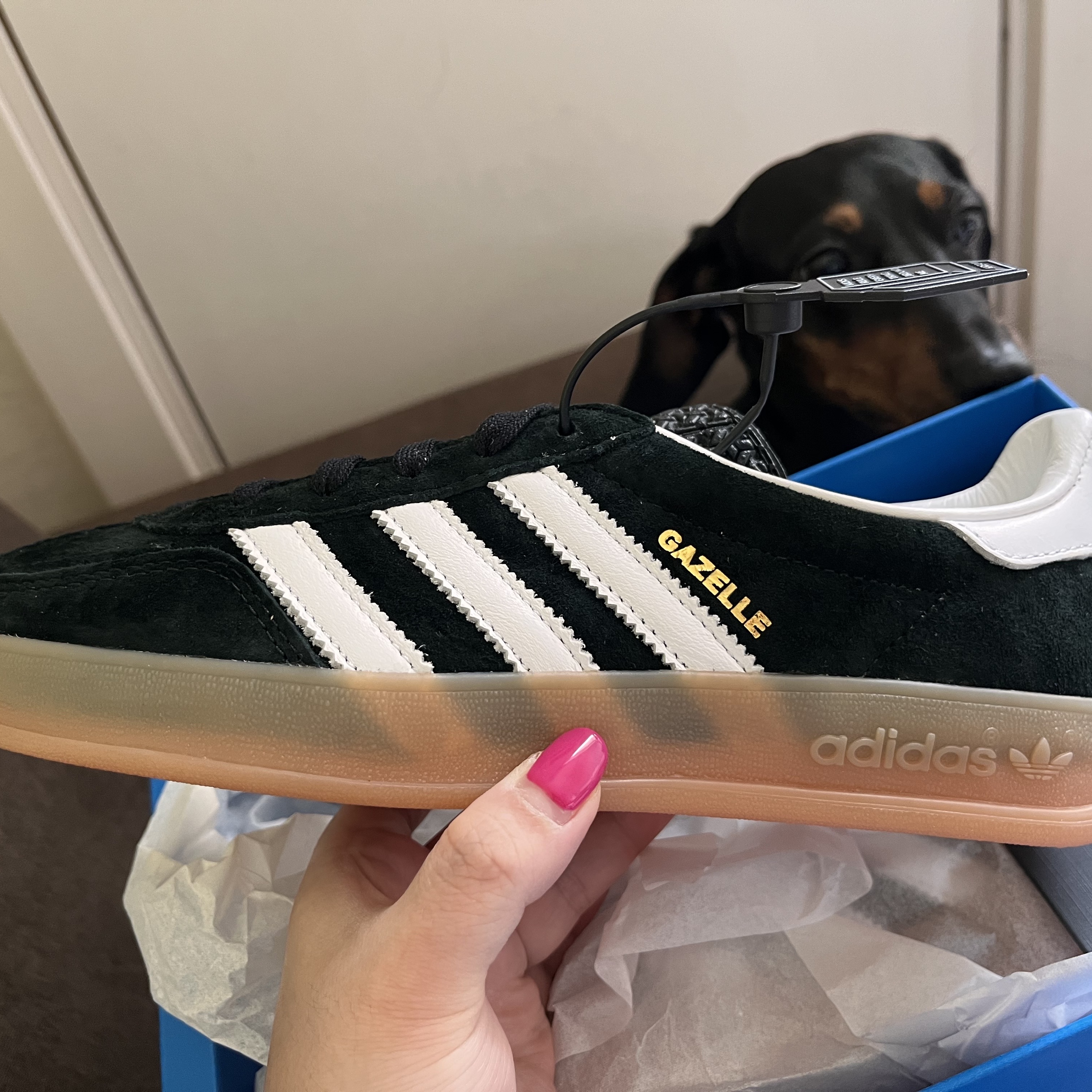 Adidas Gazelle Indoor Core Black 착용 스타일 - 2