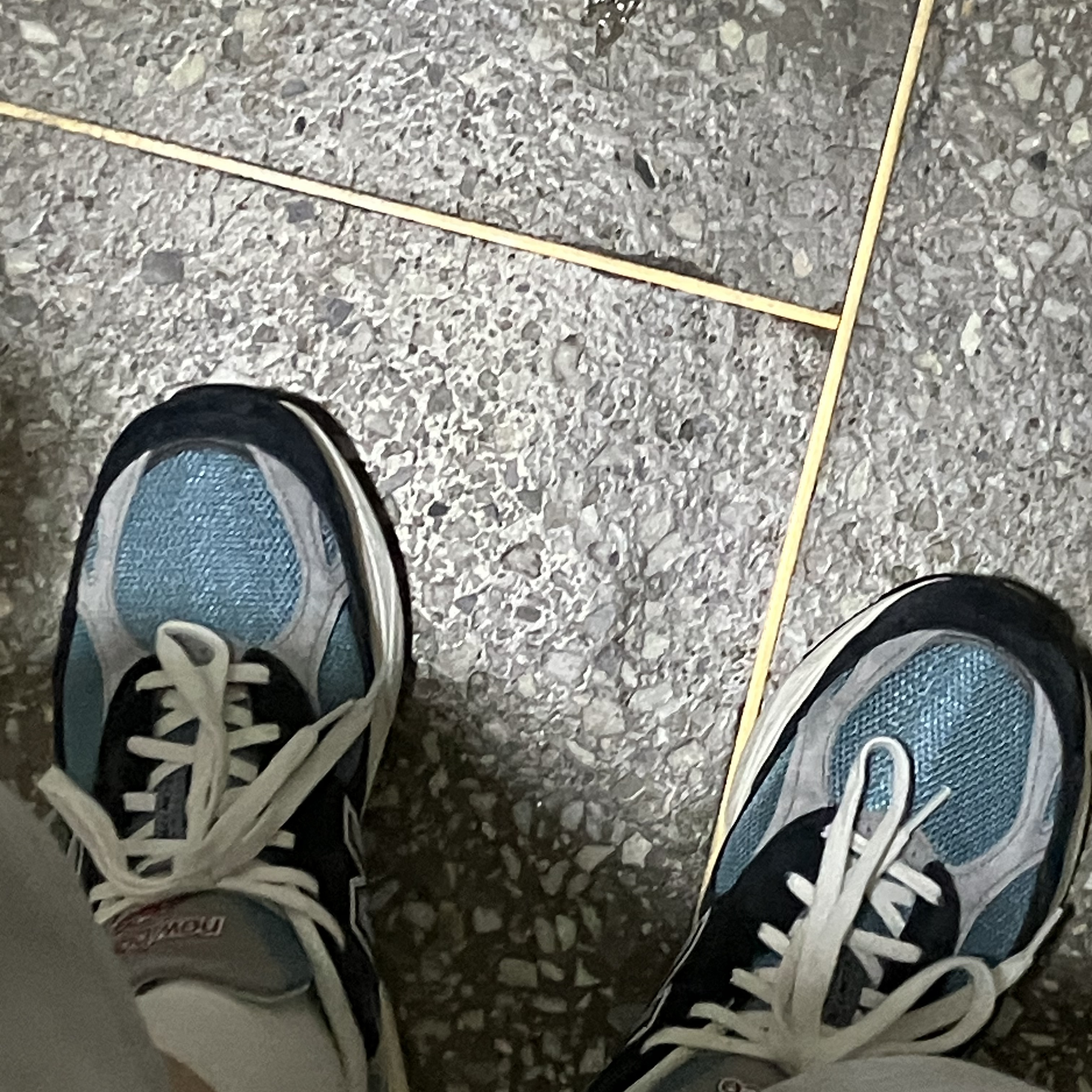 New Balance 990v3 Made in USA Navy Spring Tide 착용 스타일