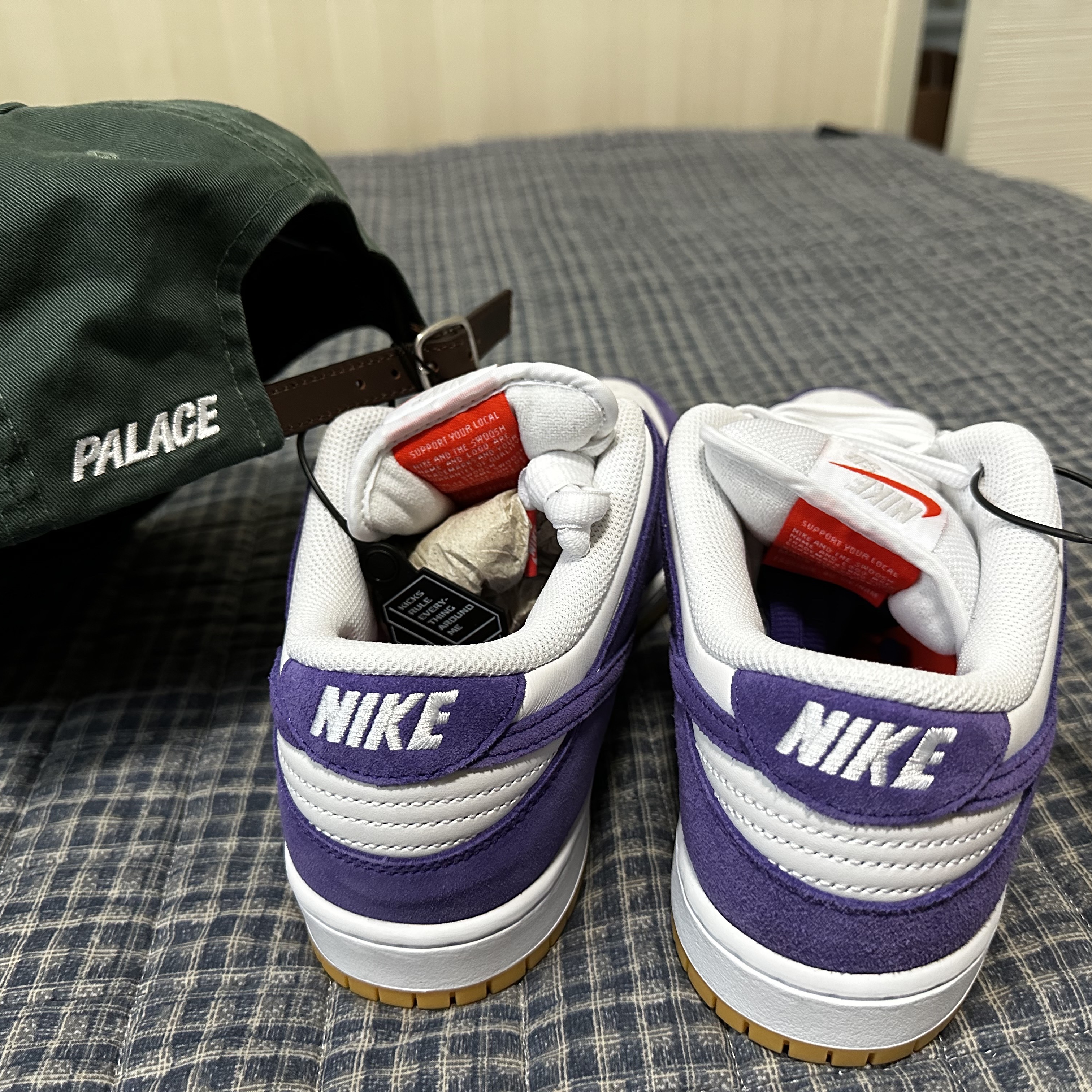 Palace P 6-Panel Green - 23FW, Nike Dunk Low Pro SB Court Purple 착용 스타일 - 2