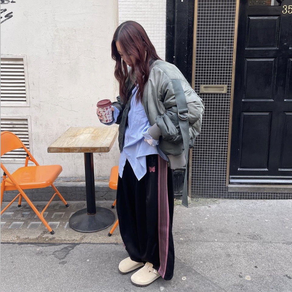 Needles H.D. Track Pants Poly Smooth Smoke Pink, Needles H.D. Track Pants Poly Smooth Emerald 착용 스타일