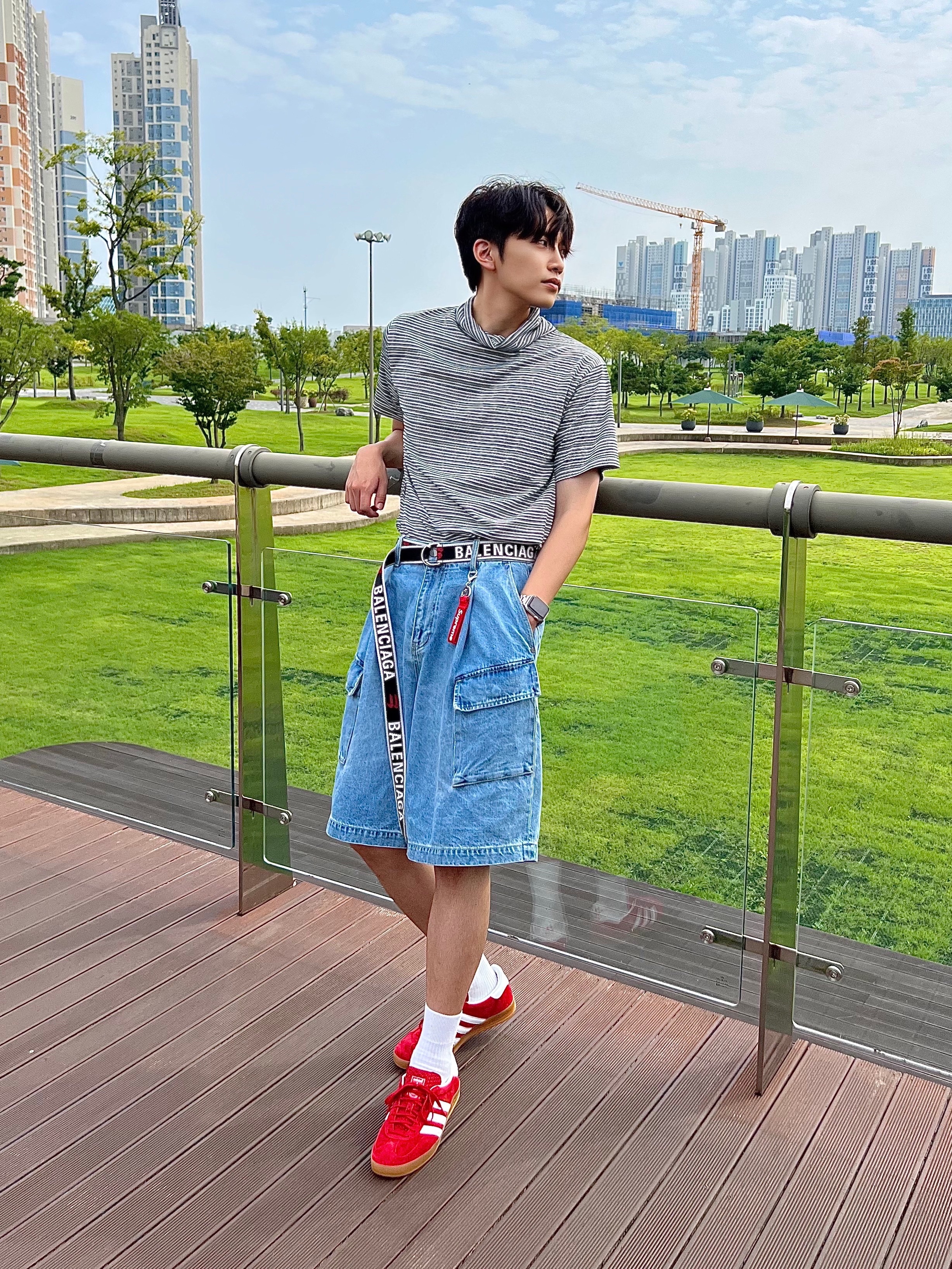 Balenciaga D Ring Belt Grey Red, Supreme Webbing Keychain Red - 23SS 착용 스타일 - 1