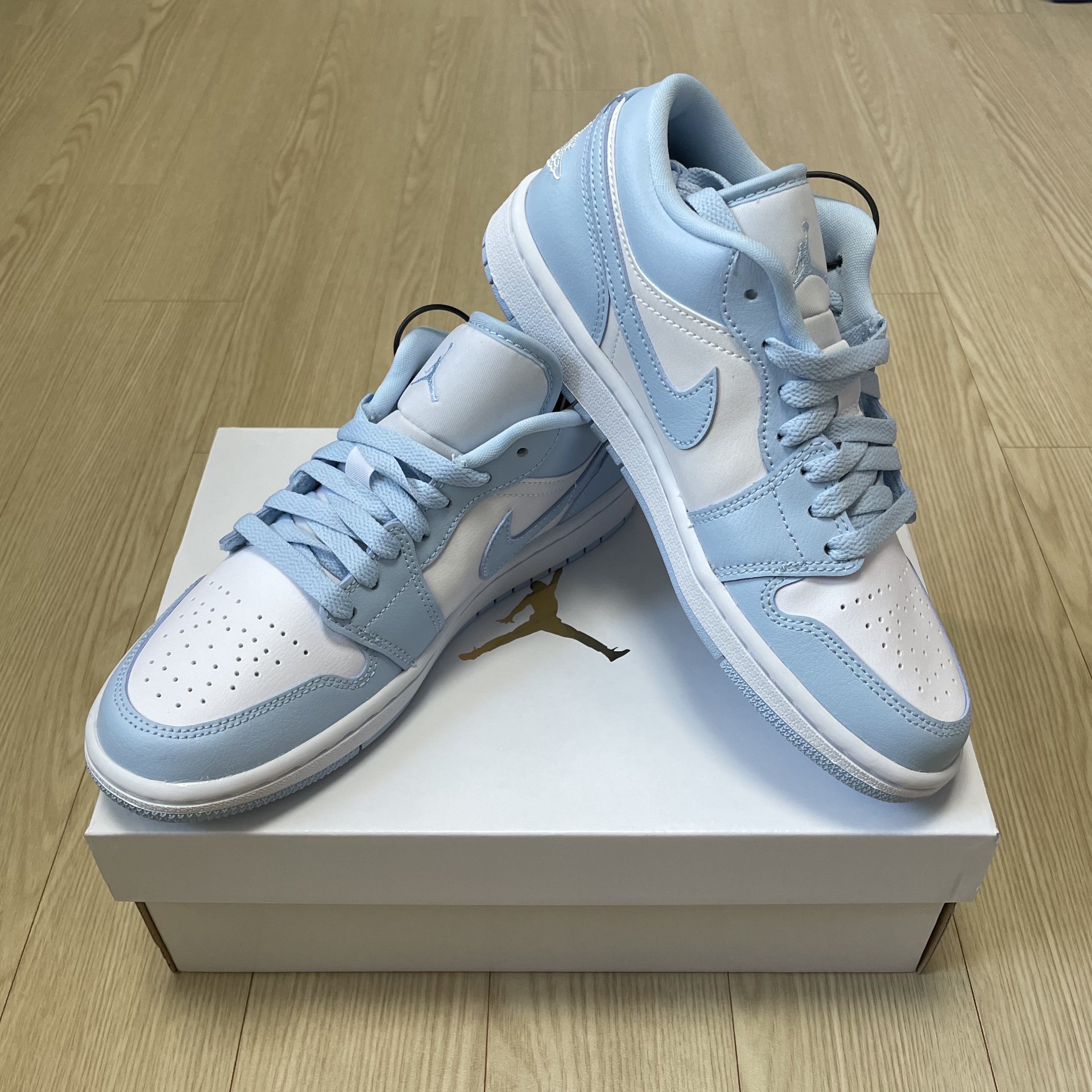 (W) Jordan 1 Low White Ice Blue 착용 스타일 - 2