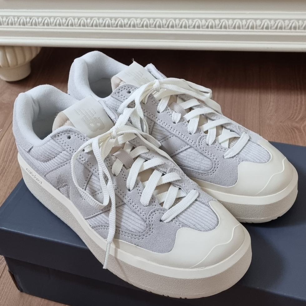New Balance CT302 Sea salt 착용 스타일 - 1