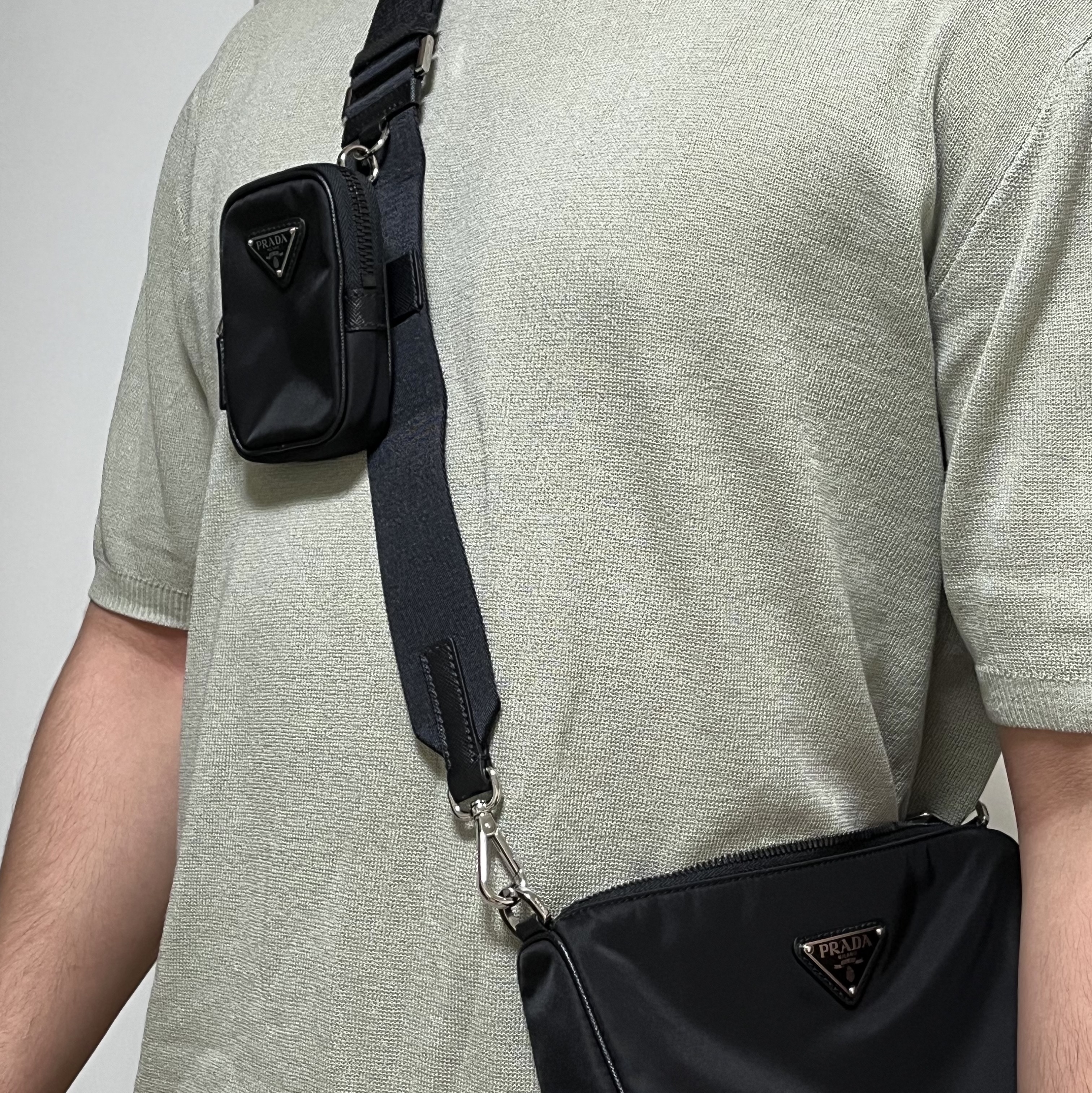 Prada Re-Nylon and Saffiano Leather Shoulder Bag Black 착용 스타일