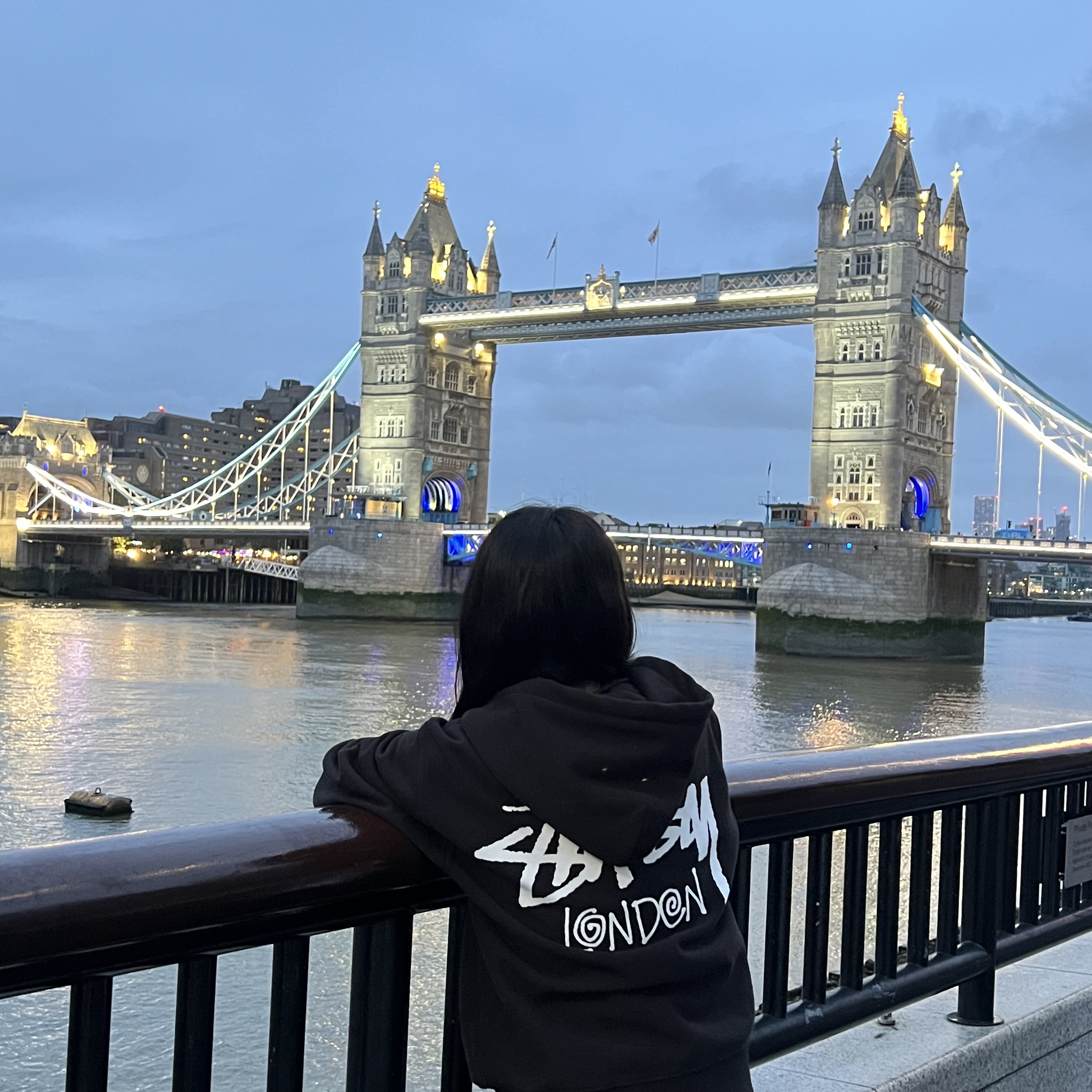 Stussy Stock London Zip Hoodie Black 착용 스타일