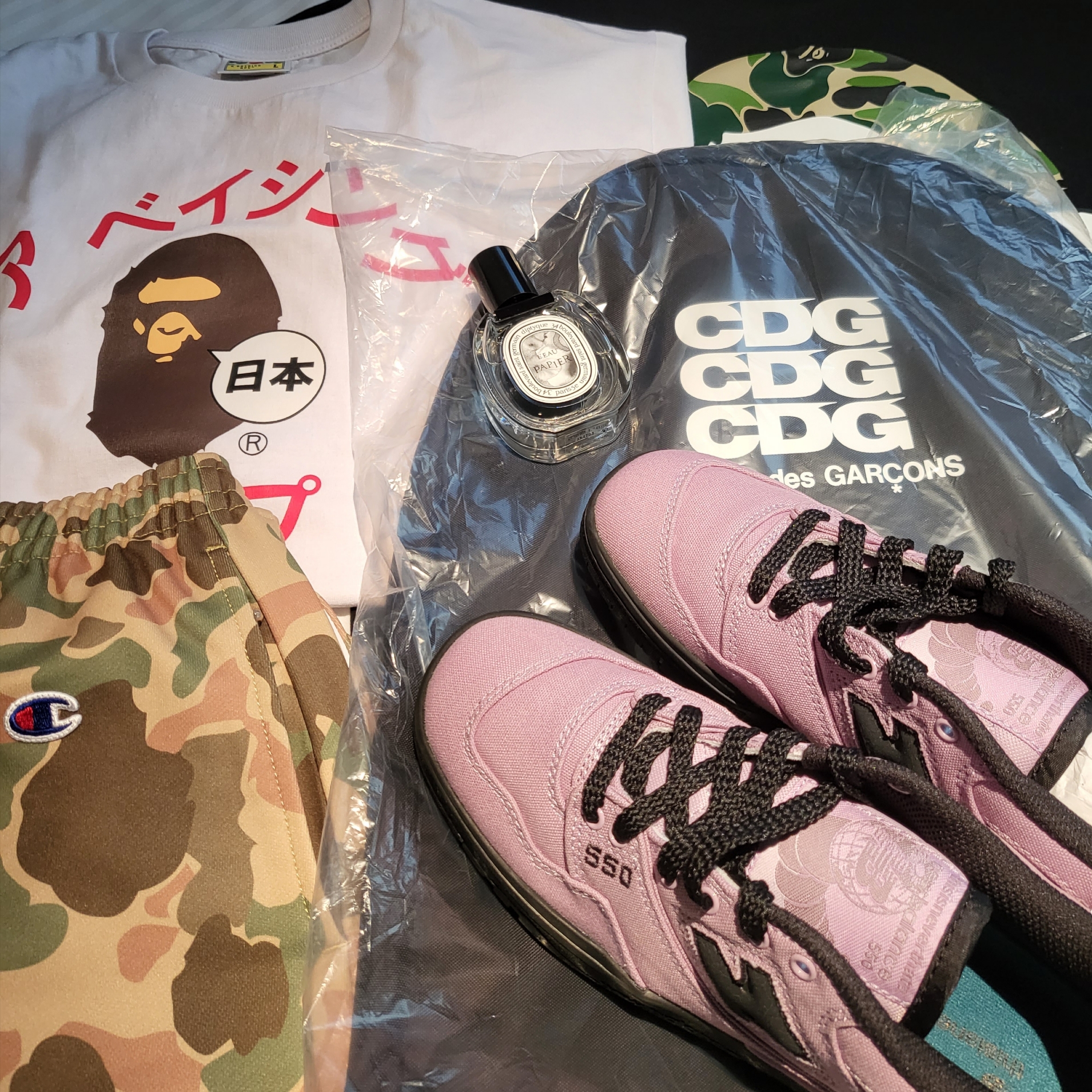 New Balance x Thisisneverthat 550 Lavender Black, CDG Backpack Black 착용 스타일