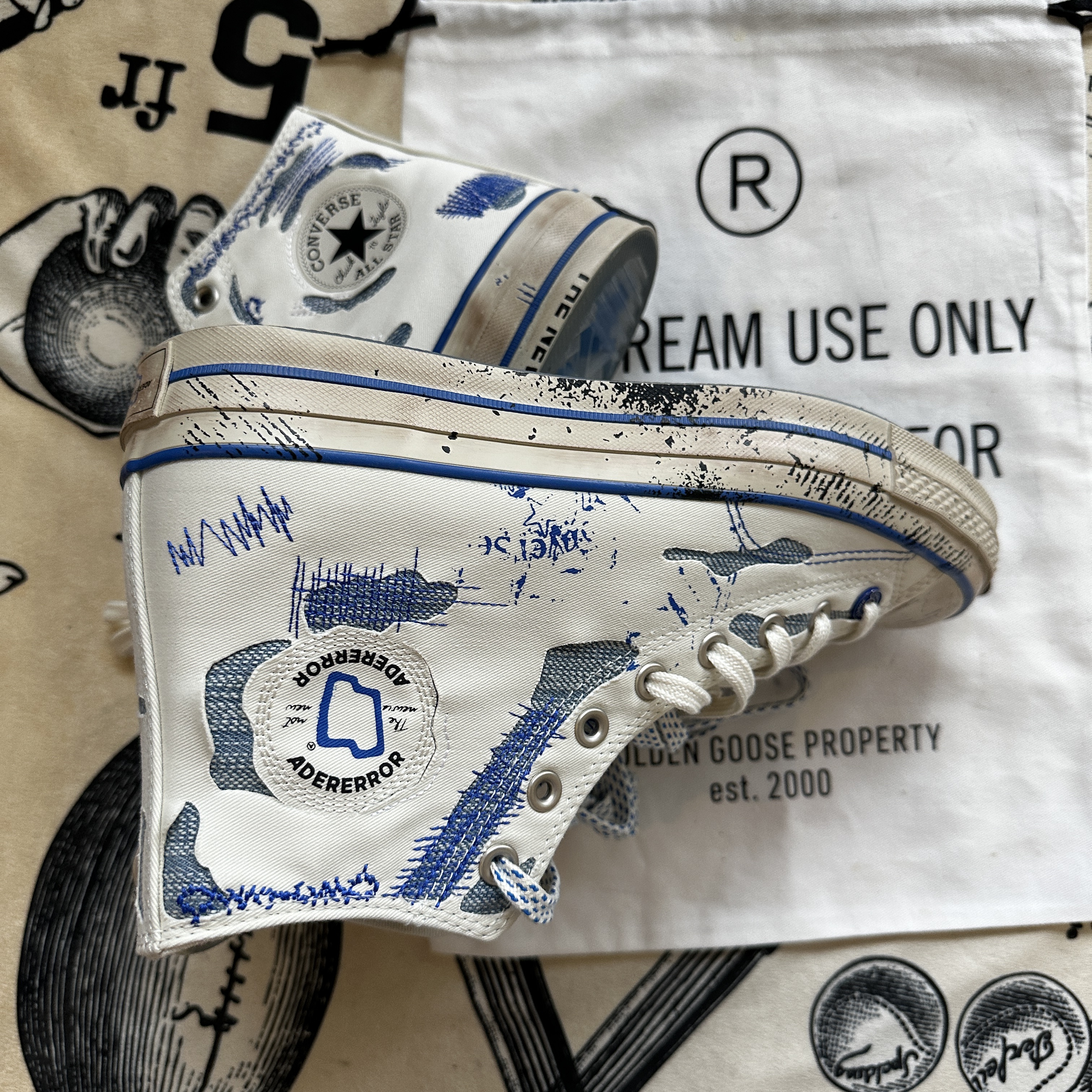Converse x Ader Error Chuck 70 High White 착용 스타일 - 4