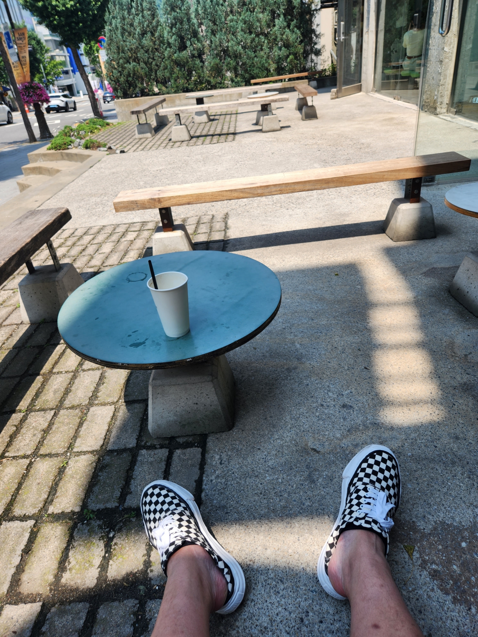 Maison Mihara Yasuhiro Baker OG Sole Canvas Low Cut Sneakers Black White 착용 스타일 - 2