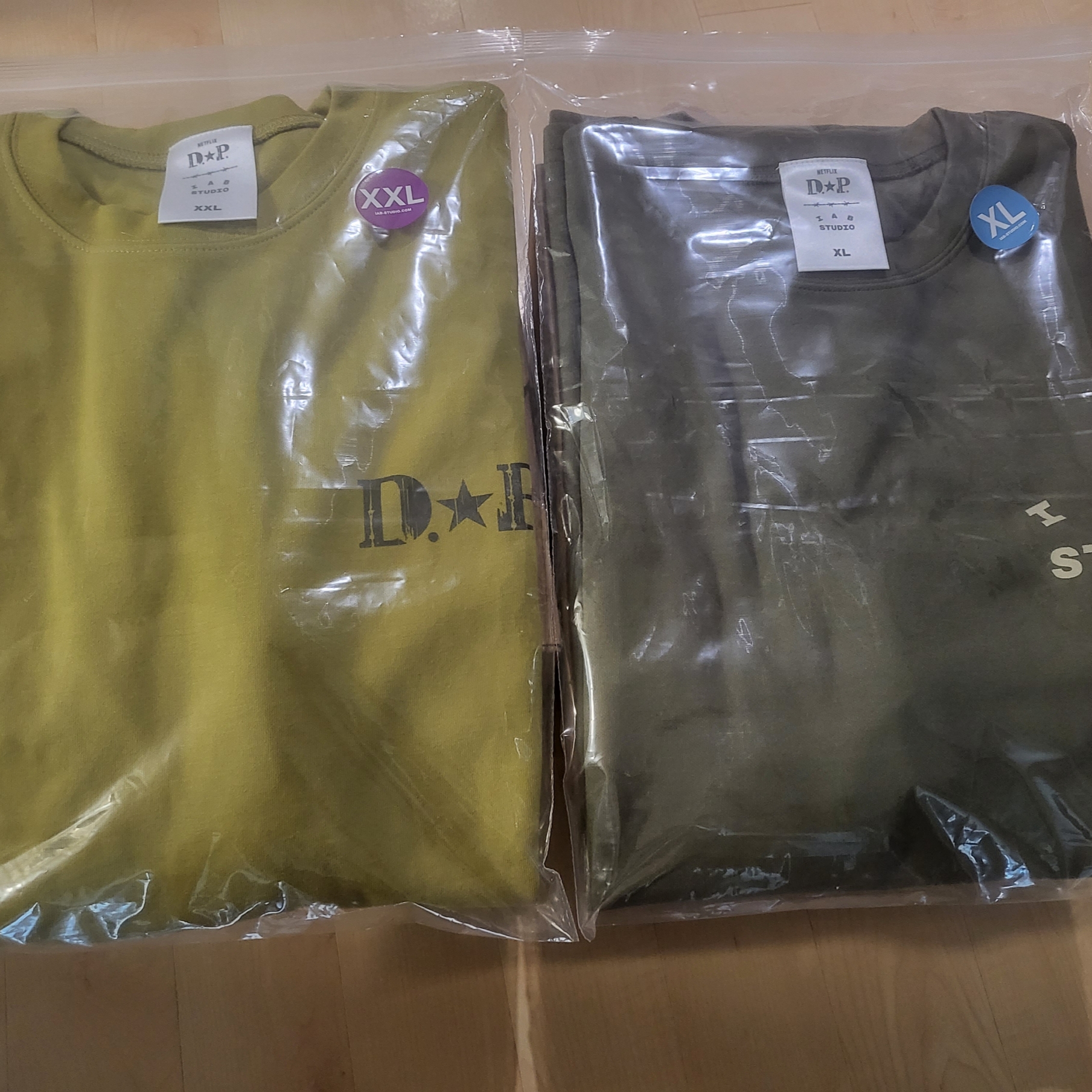 IAB Studio x D.P. T-Shirt Army Green, IAB Studio x D.P. T-Shirt Olive Green 착용 스타일 - 4