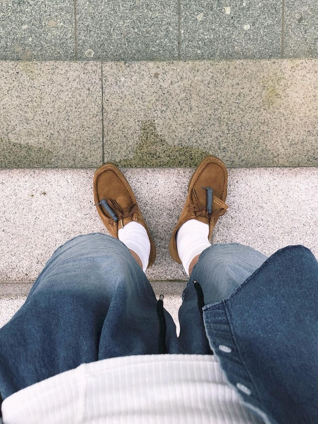 Clarks Wallabee Cola 착용 스타일 - 1