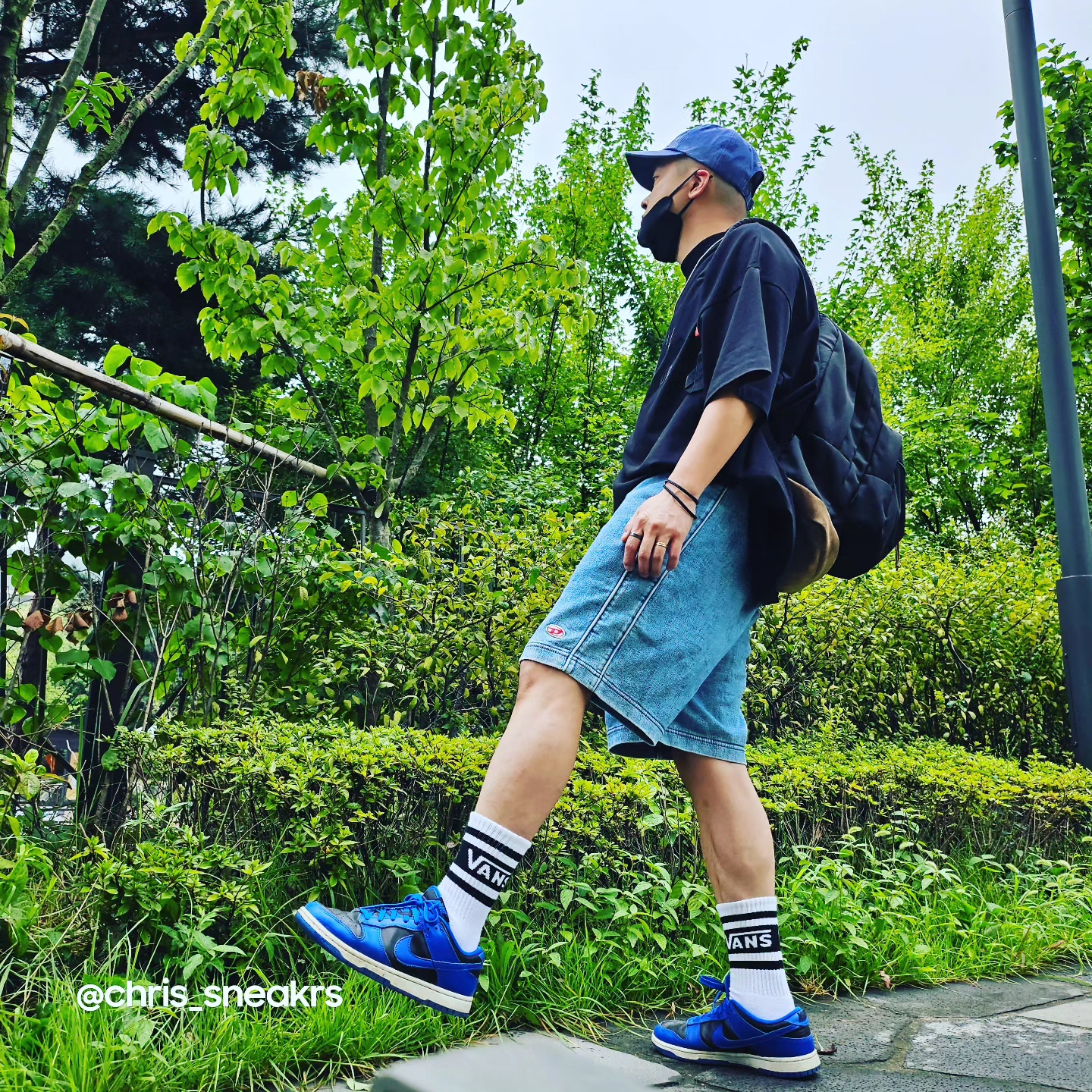 Essentials The Black Collection T-Shirt Black - 23SS, Nike Dunk Low Retro Hyper Cobalt 착용 스타일 - 1