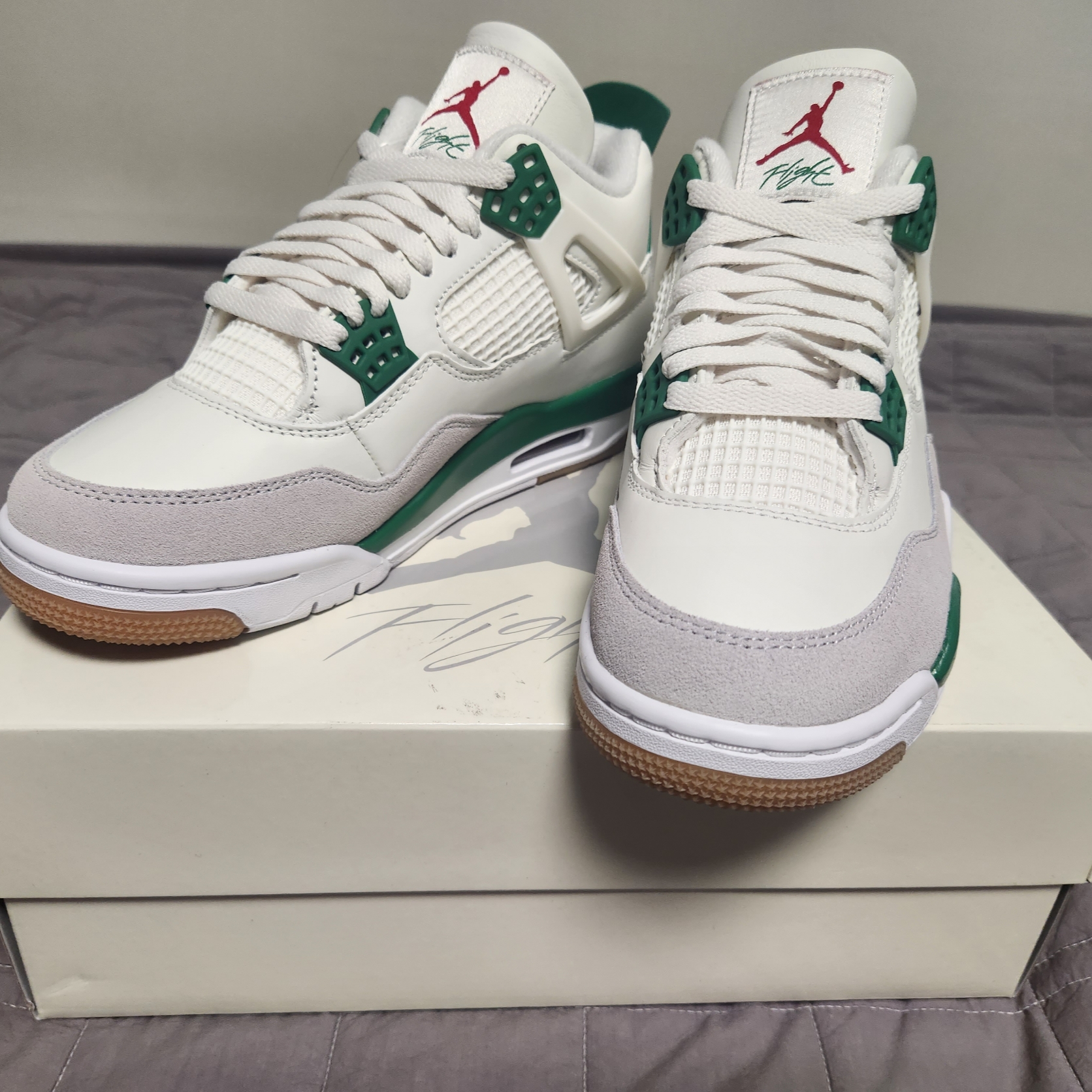 Jordan 4 x Nike SB Retro SP Pine Green 착용 스타일 - 2