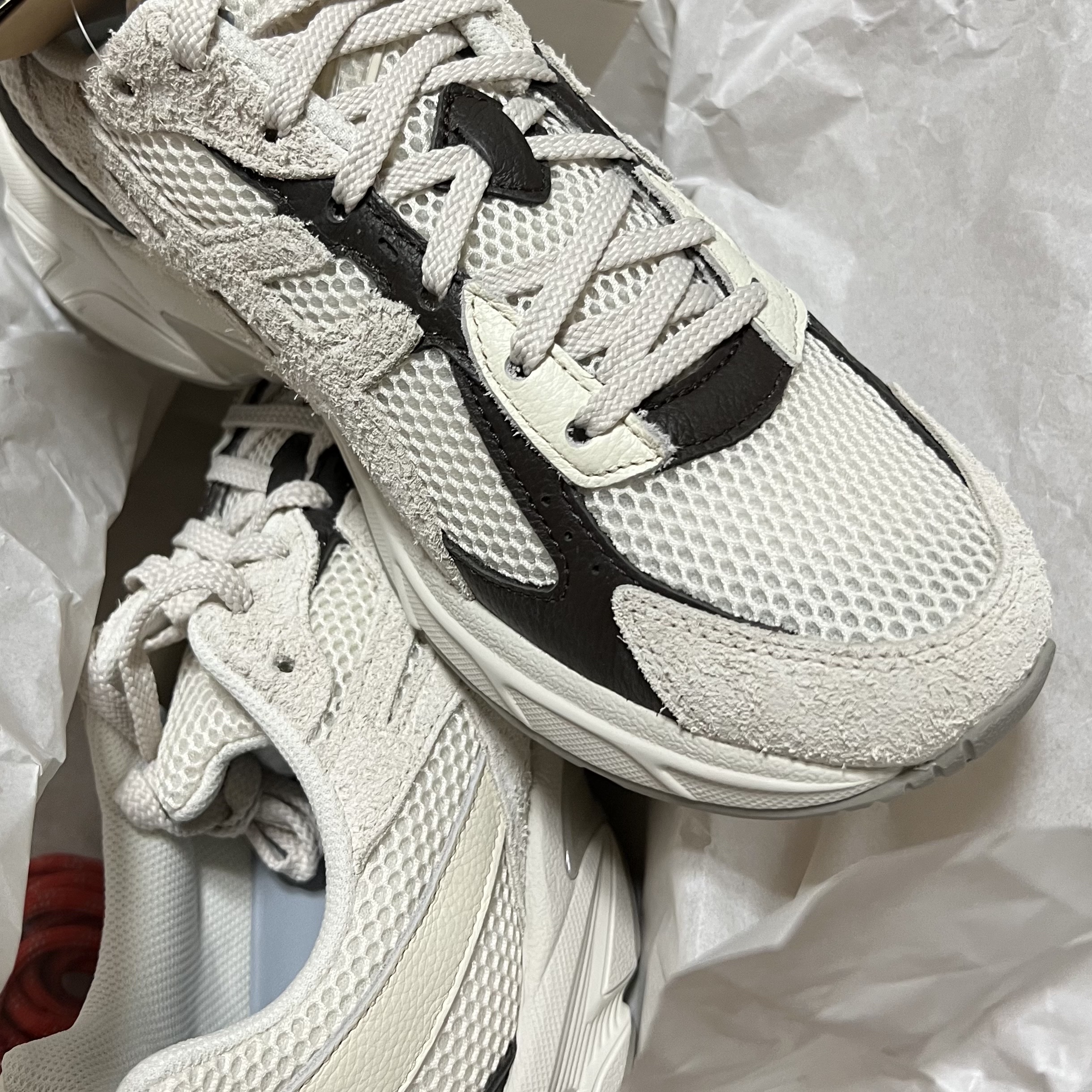 Asics x Hal Studios Gel-1130 MK-III Glacier 착용 스타일