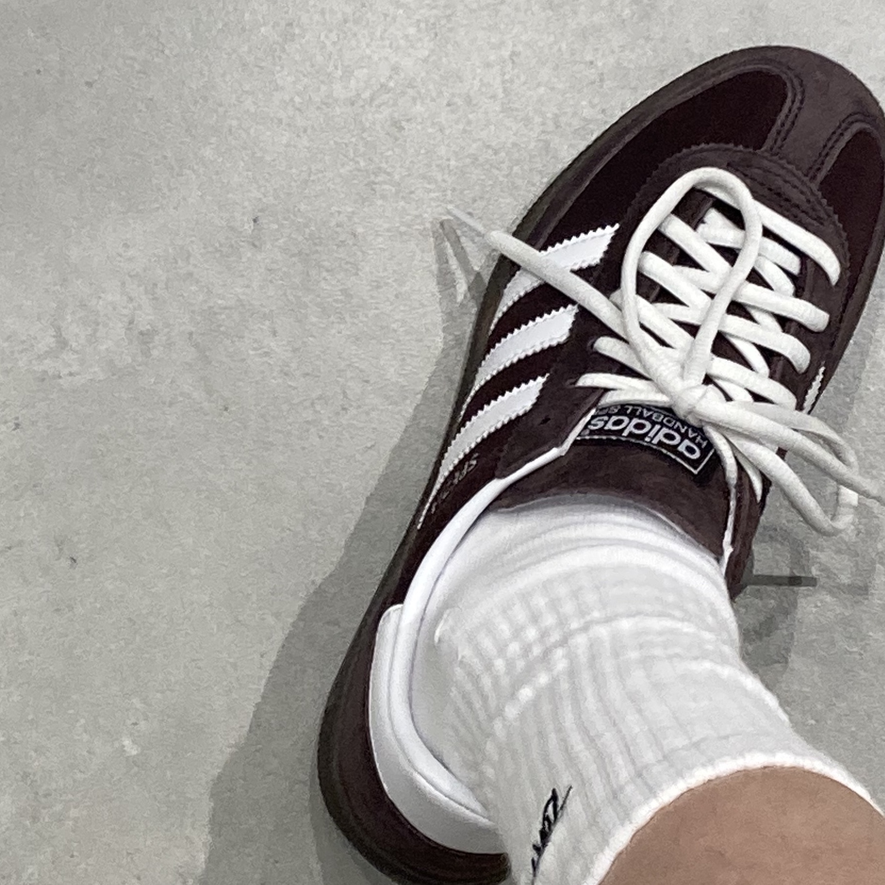 Adidas Spezial Handball Shadow Brown White 착용 스타일