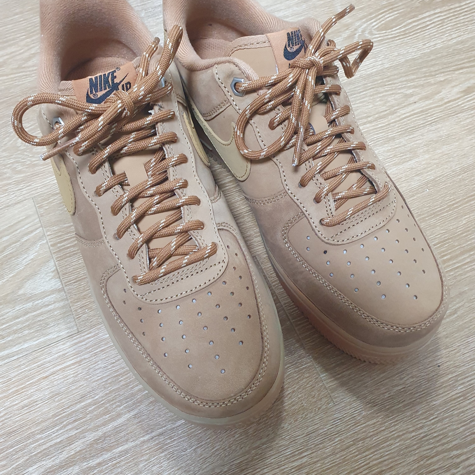Nike Air Force 1 '07 WB Flax 착용 스타일