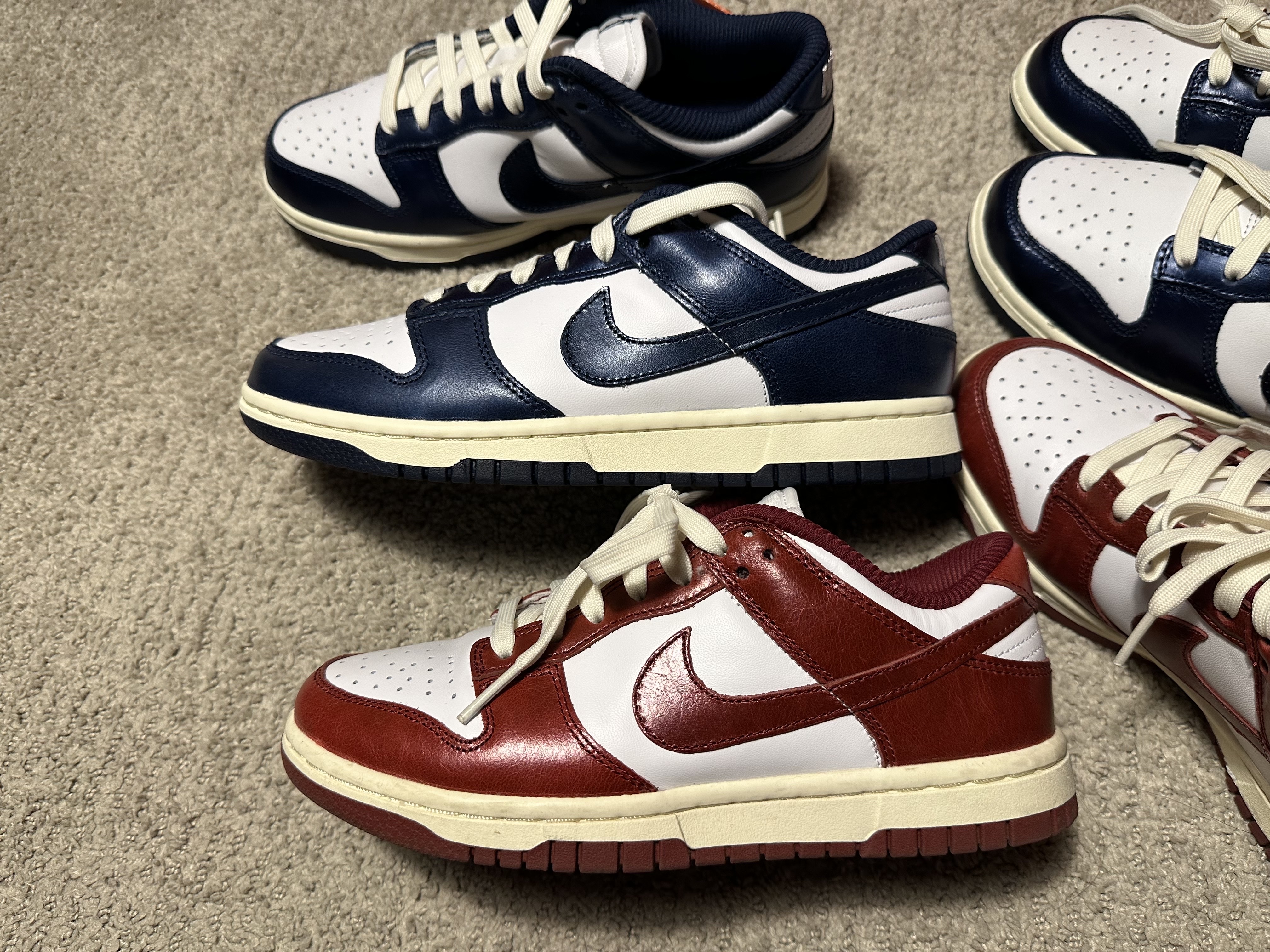 (W) Nike Dunk Low Retro PRM Team Red and White, (W) Nike Dunk Low PRM Midnight Navy and White 착용 스타일 - 3