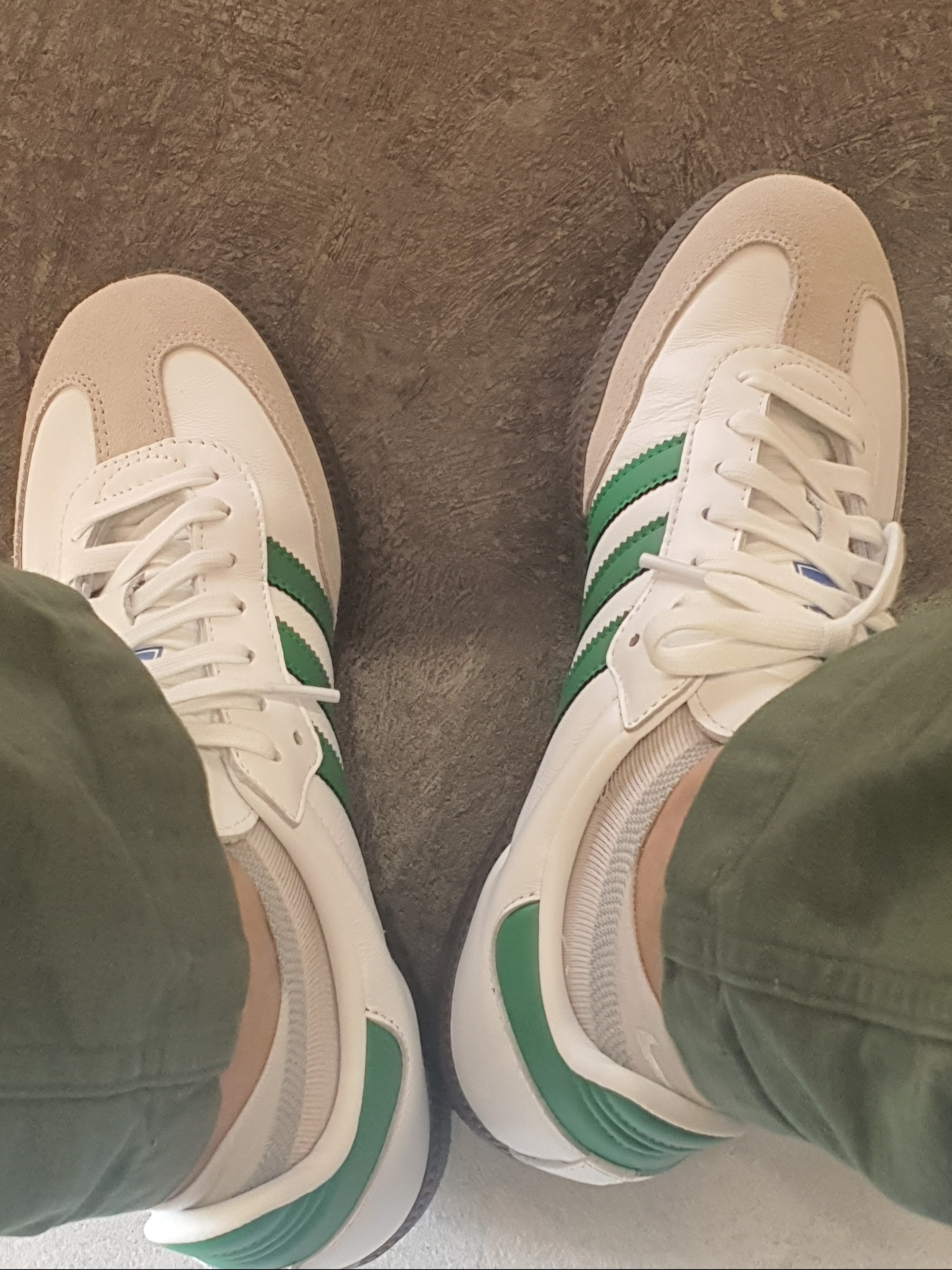 Adidas Samba OG White Green 착용 스타일 - 3