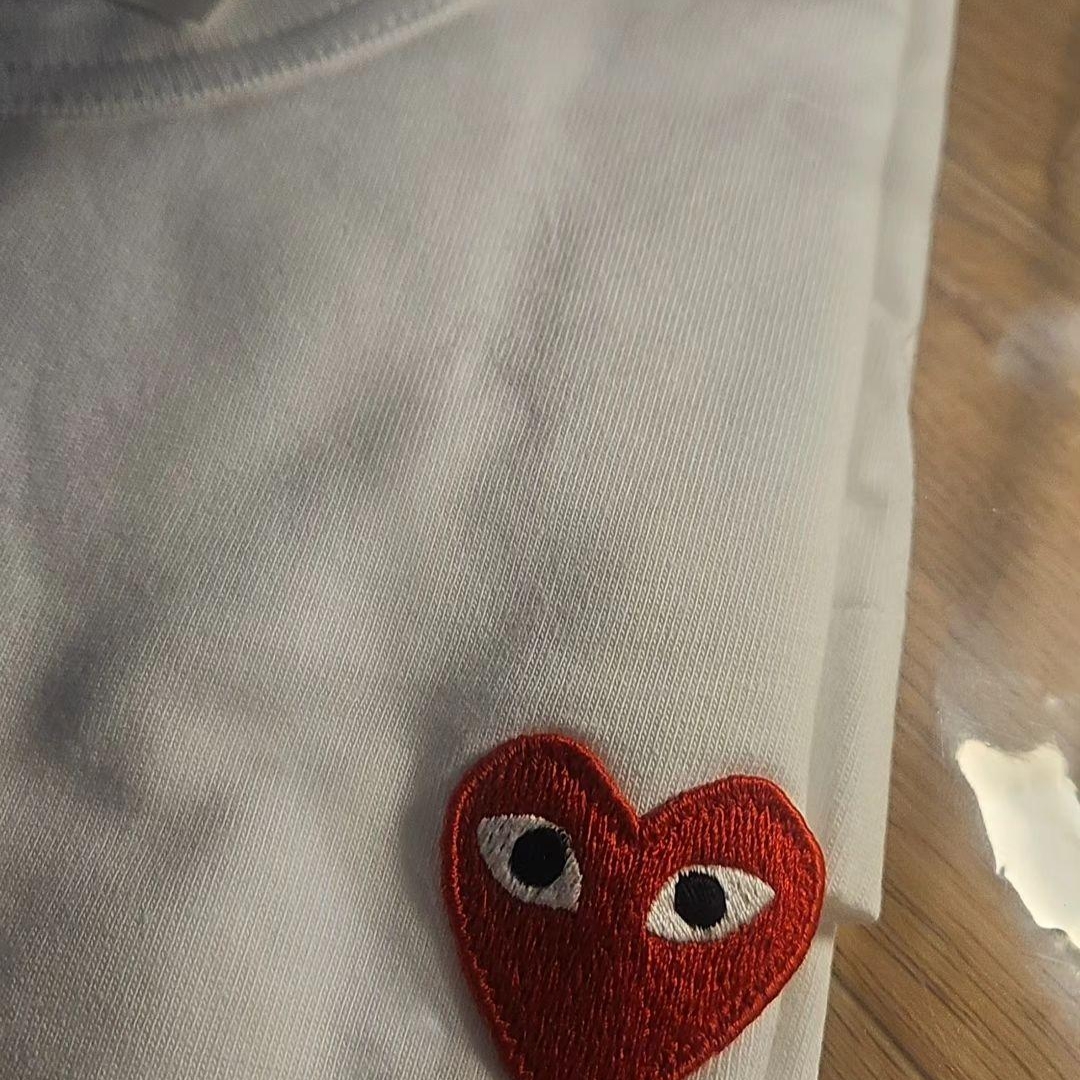 Play Comme des Garcons LS T-Shirt White 착용 스타일