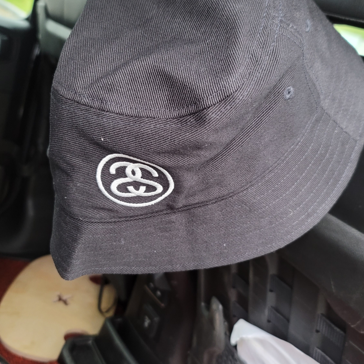 Stussy SS Link Deep Bucket Hat Black 착용 스타일