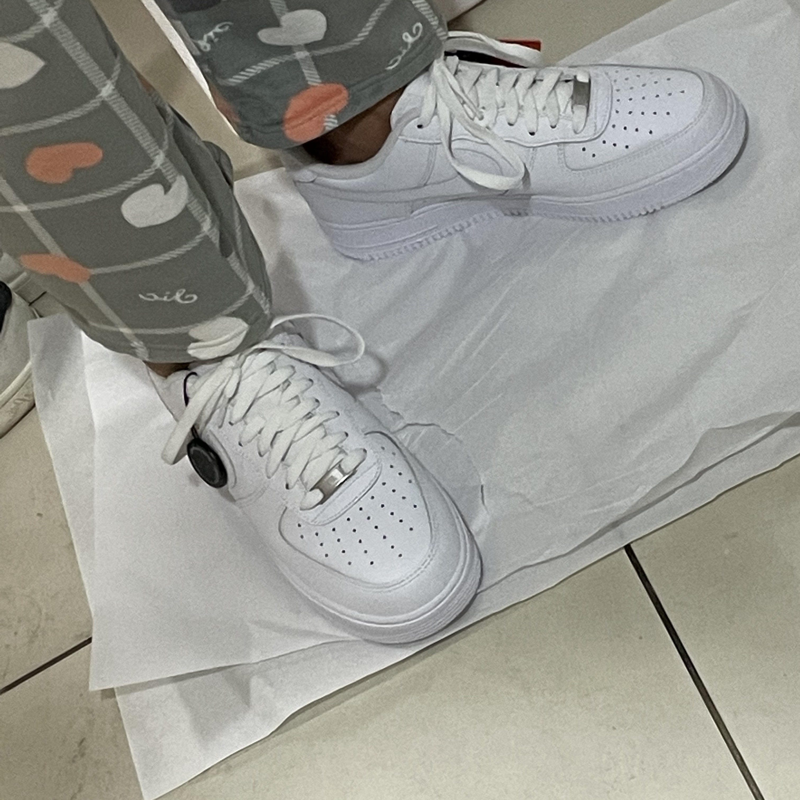 Nike Air Force 1 '07 Low White 착용 스타일 - 2