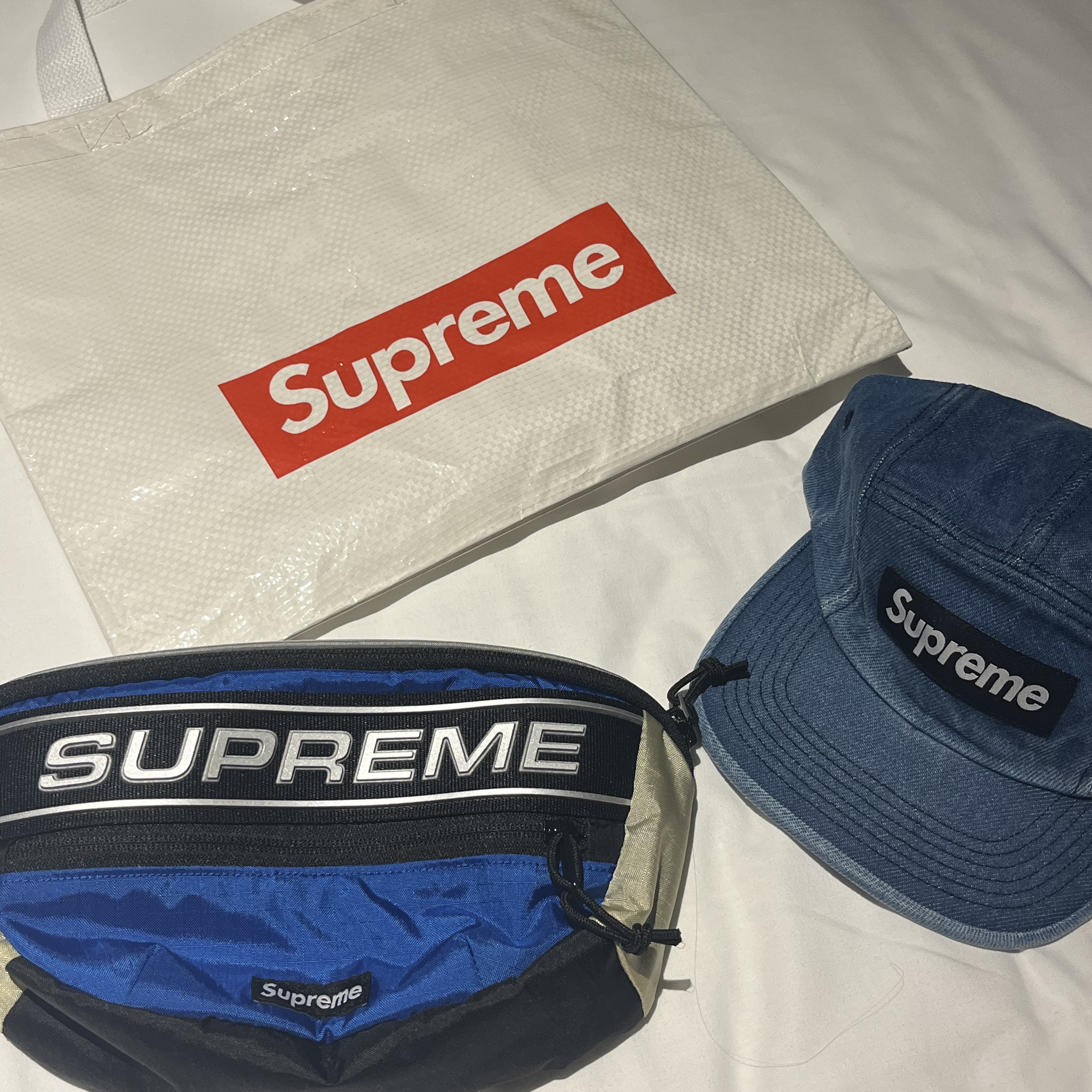 Supreme Washed Chino Twill Camp Cap Denim - 23FW, Supreme Waist Bag Blue - 23FW 착용 스타일