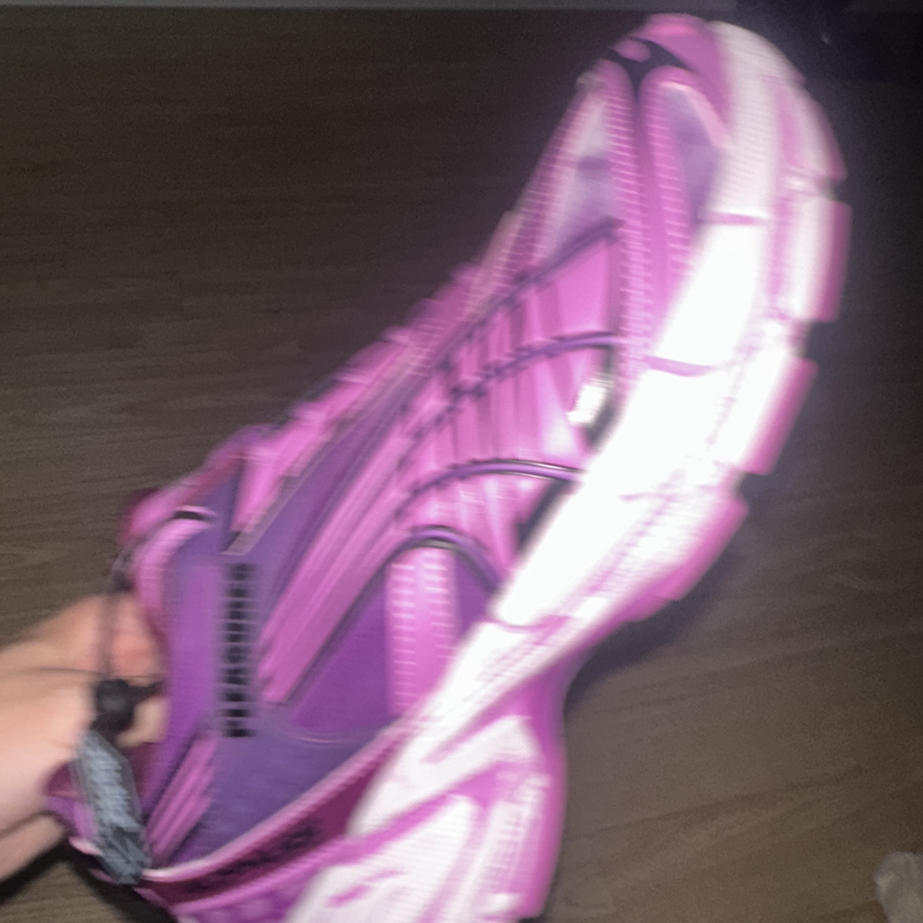 Puma x Pleasures Velophasis Overdyed Grape Wine 착용 스타일 - 1
