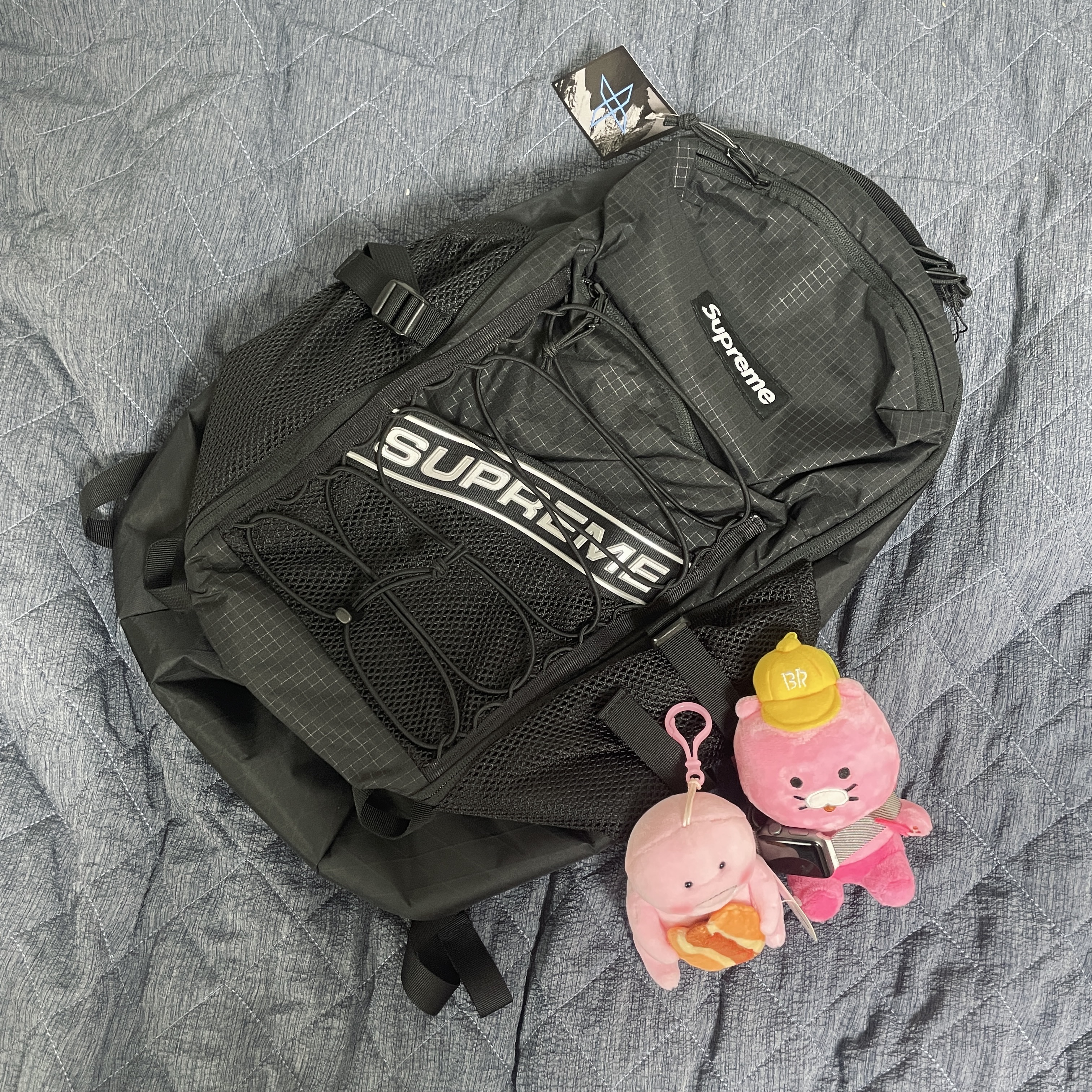 Supreme Backpack Black - 23FW 착용 스타일
