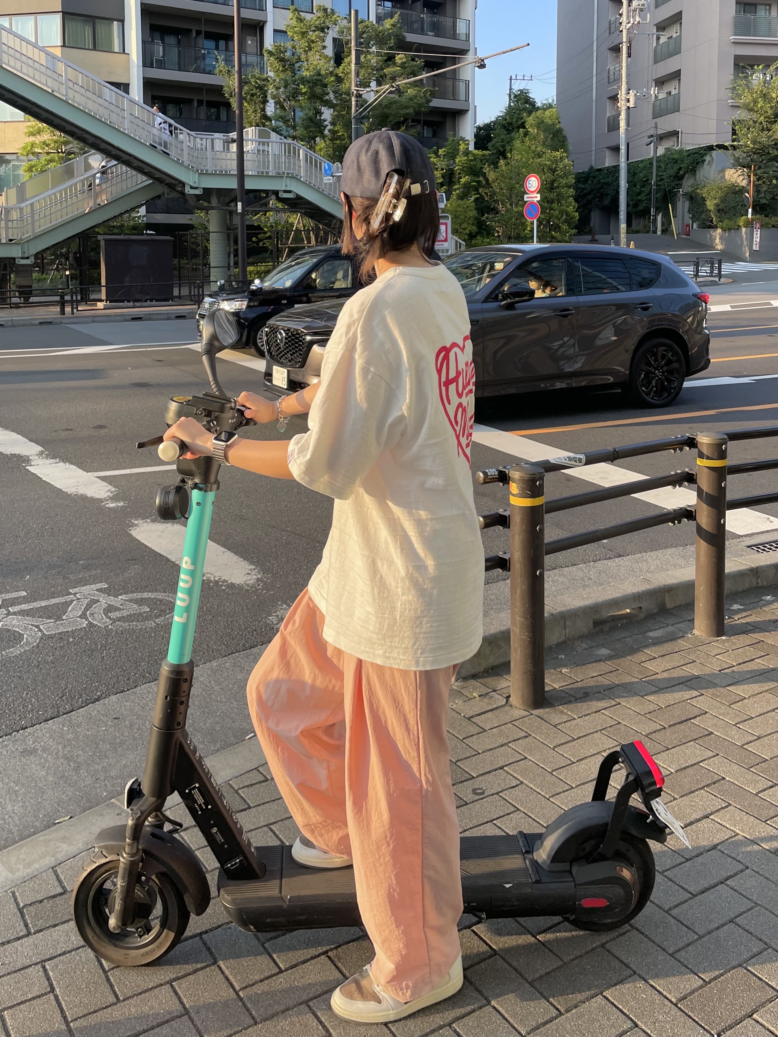 Human Made Heart Badge T-Shirt White, Jordan 1 x Travis Scott Retro Low OG SP Sail and Ridgerock 착용 스타일