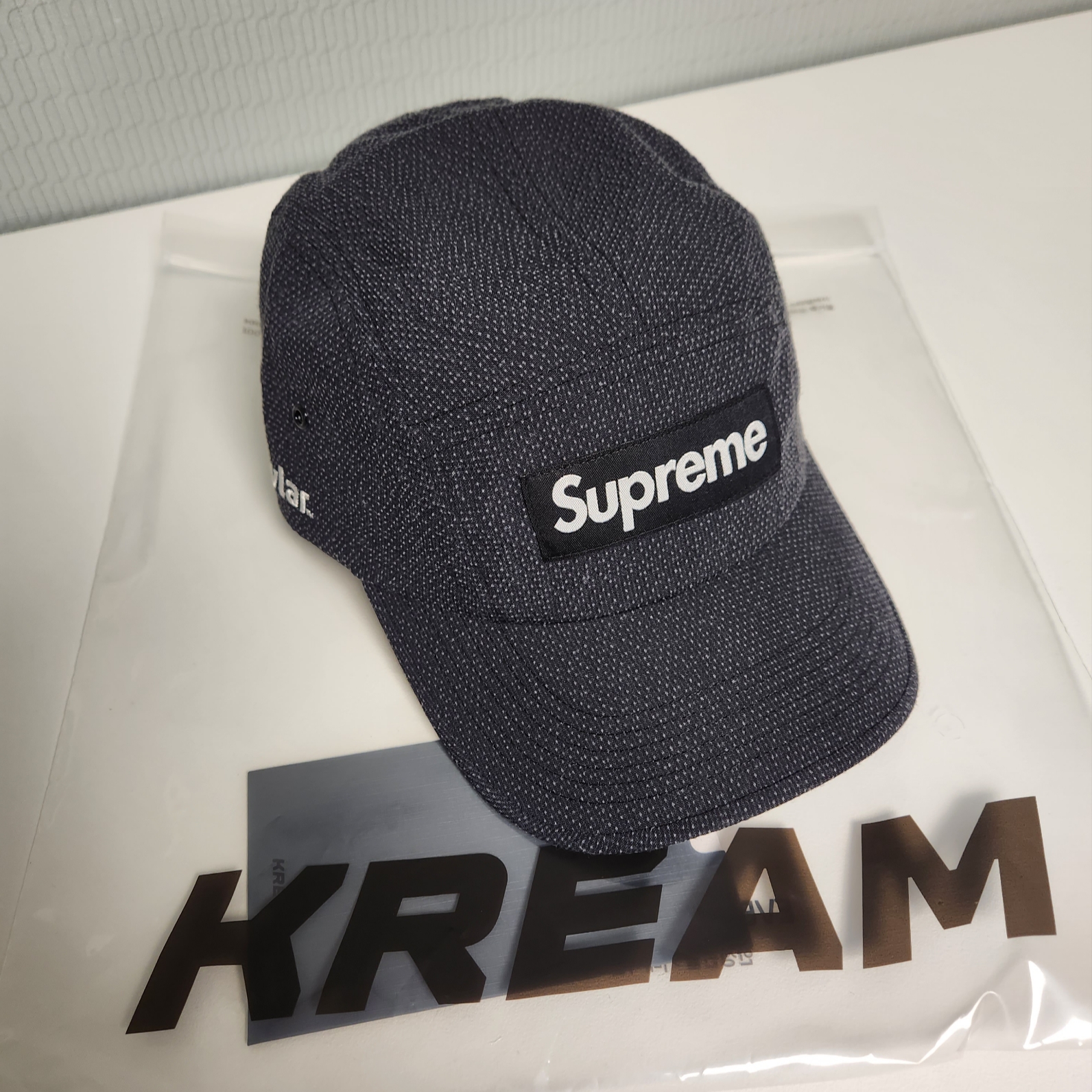 Supreme Kevlar Camp Cap Black - 23SS 착용 스타일 - 1