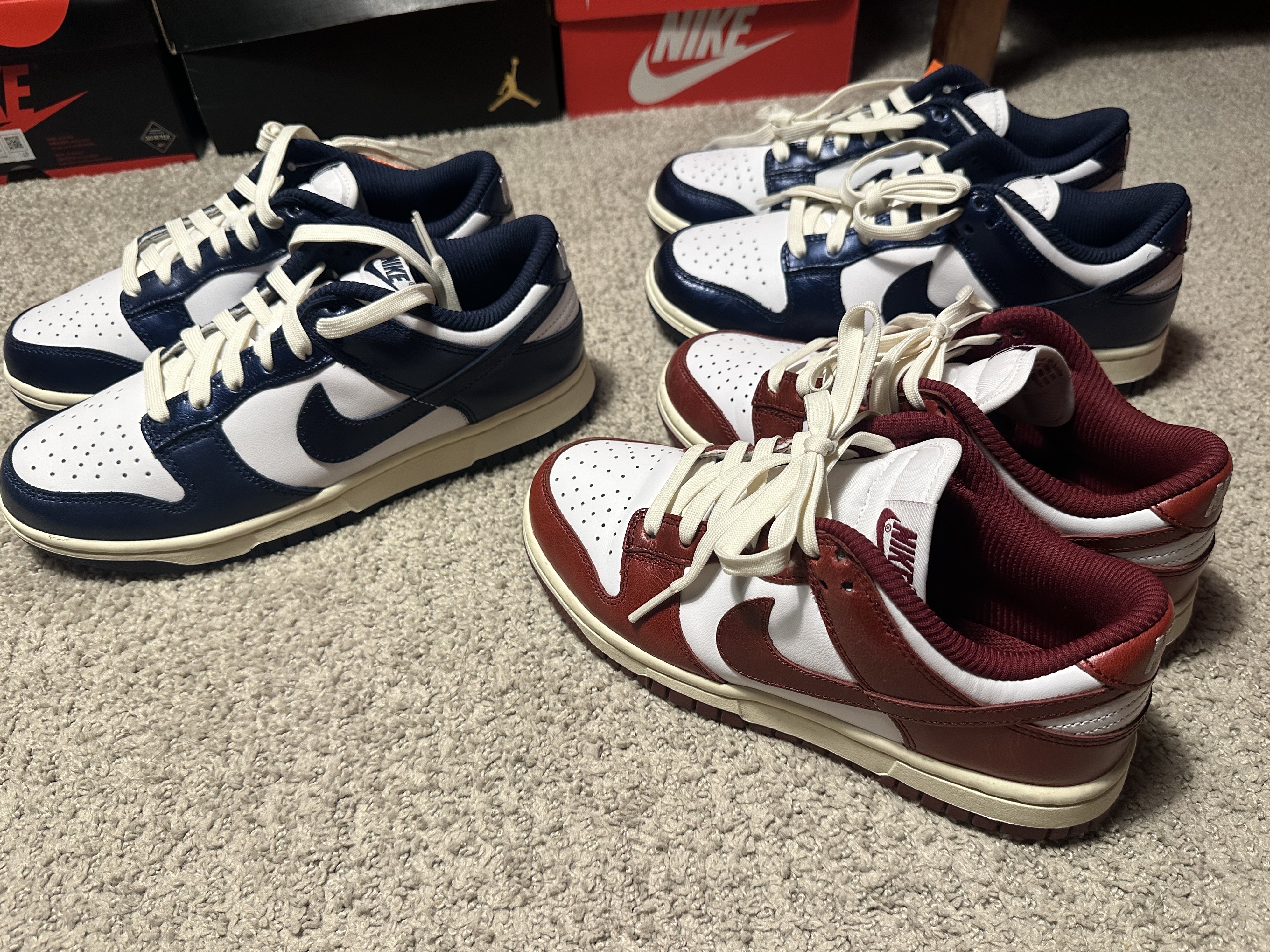 (W) Nike Dunk Low Retro PRM Team Red and White, (W) Nike Dunk Low PRM Midnight Navy and White 착용 스타일 - 4