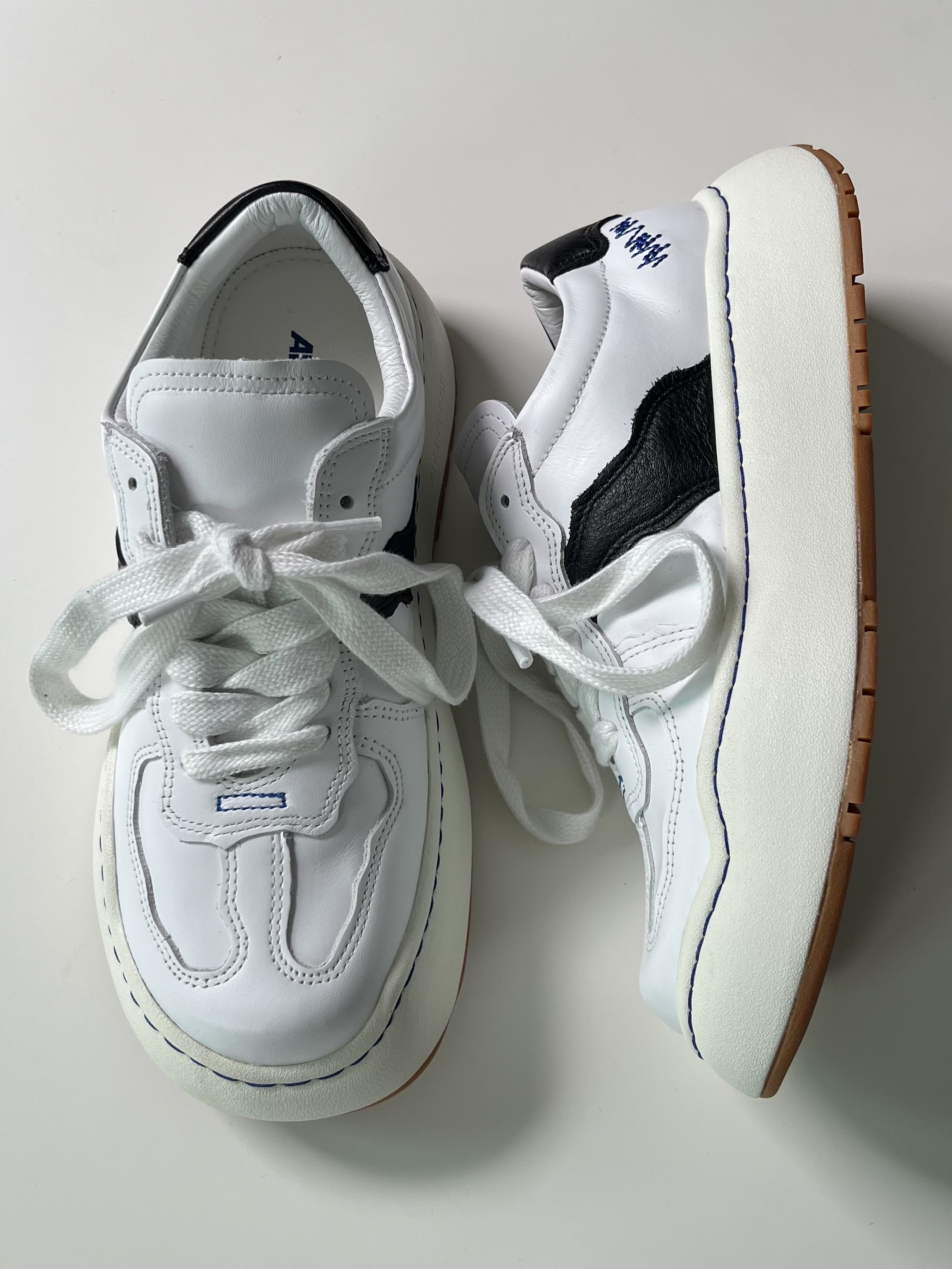 Ader Error Log; Baus White 착용 스타일 - 1