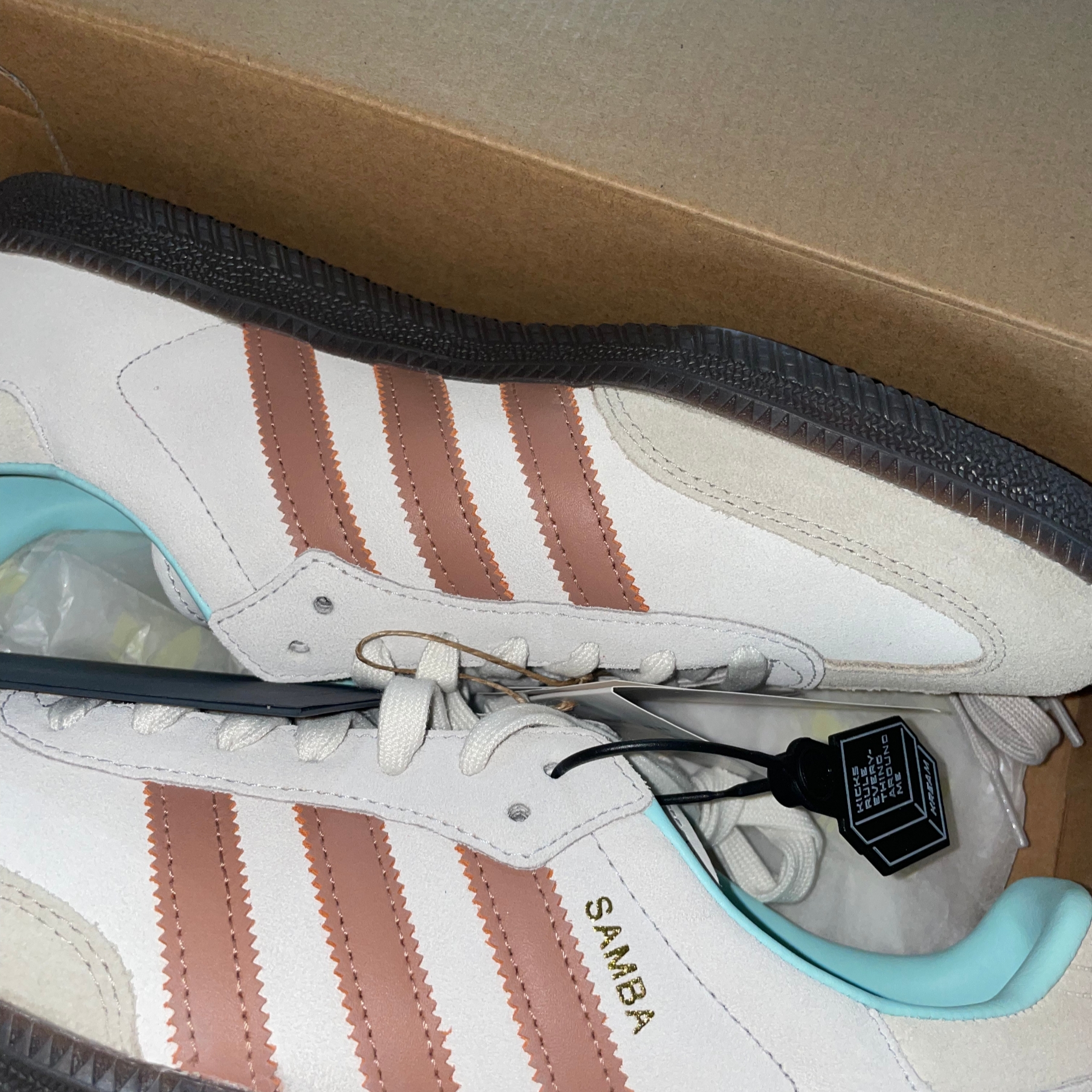 Adidas Samba OG Crystal White Clay Strata 착용 스타일 - 1