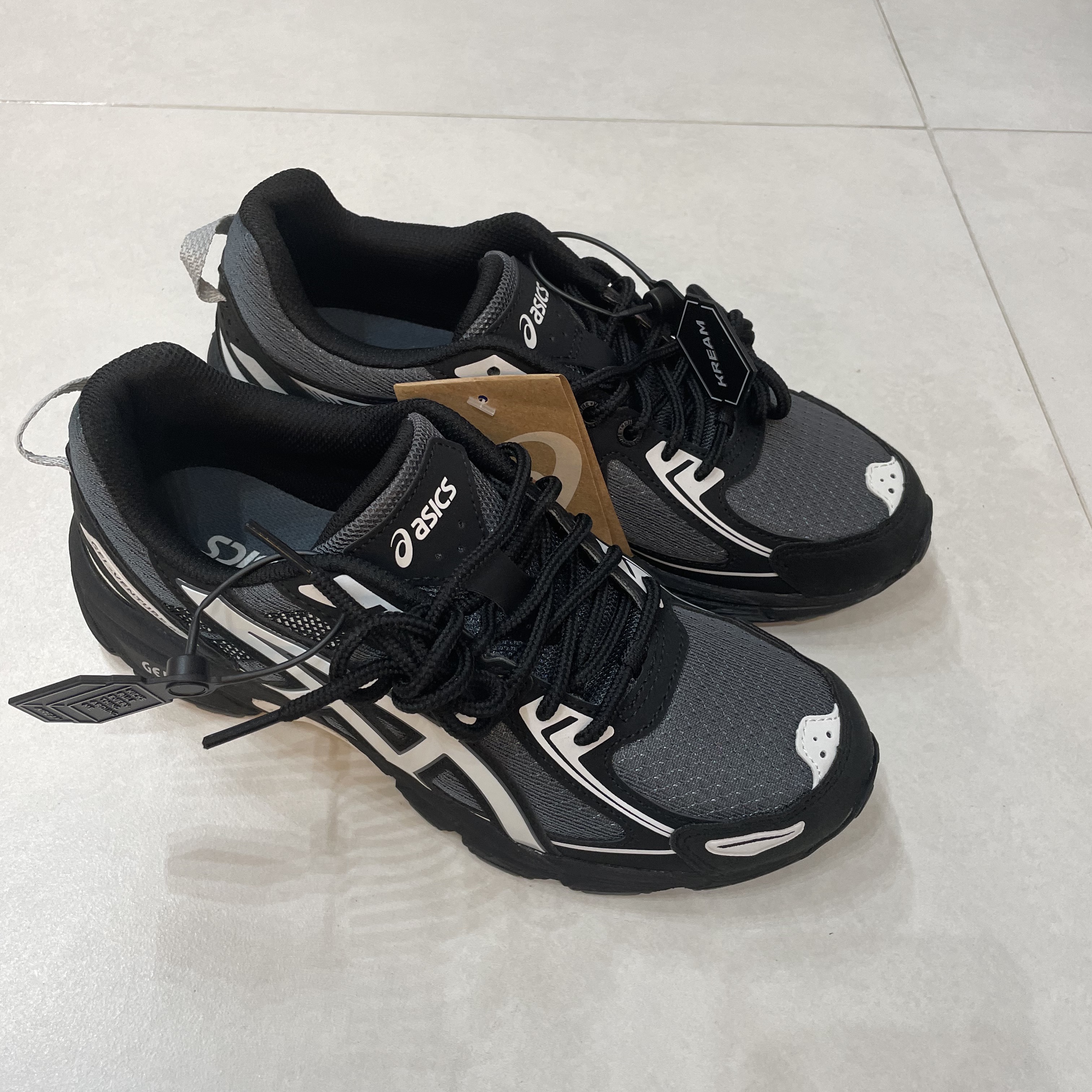 Asics Gel-Venture 6 Carrier Grey 착용 스타일