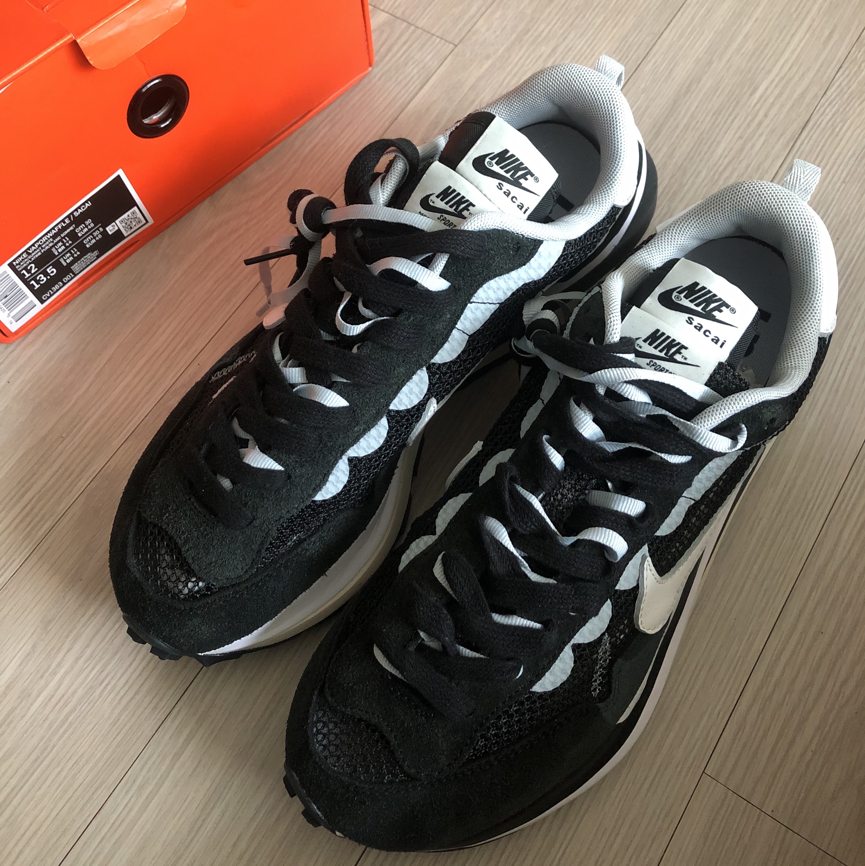 Nike x Sacai VaporWaffle Black White 착용 스타일