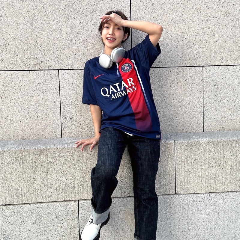 Nike Paris Saint-Germain 2023/24 Dri-Fit Stadium Home Jersey Midnight Navy (Non Marking Ver.) 착용 스타일 - 1
