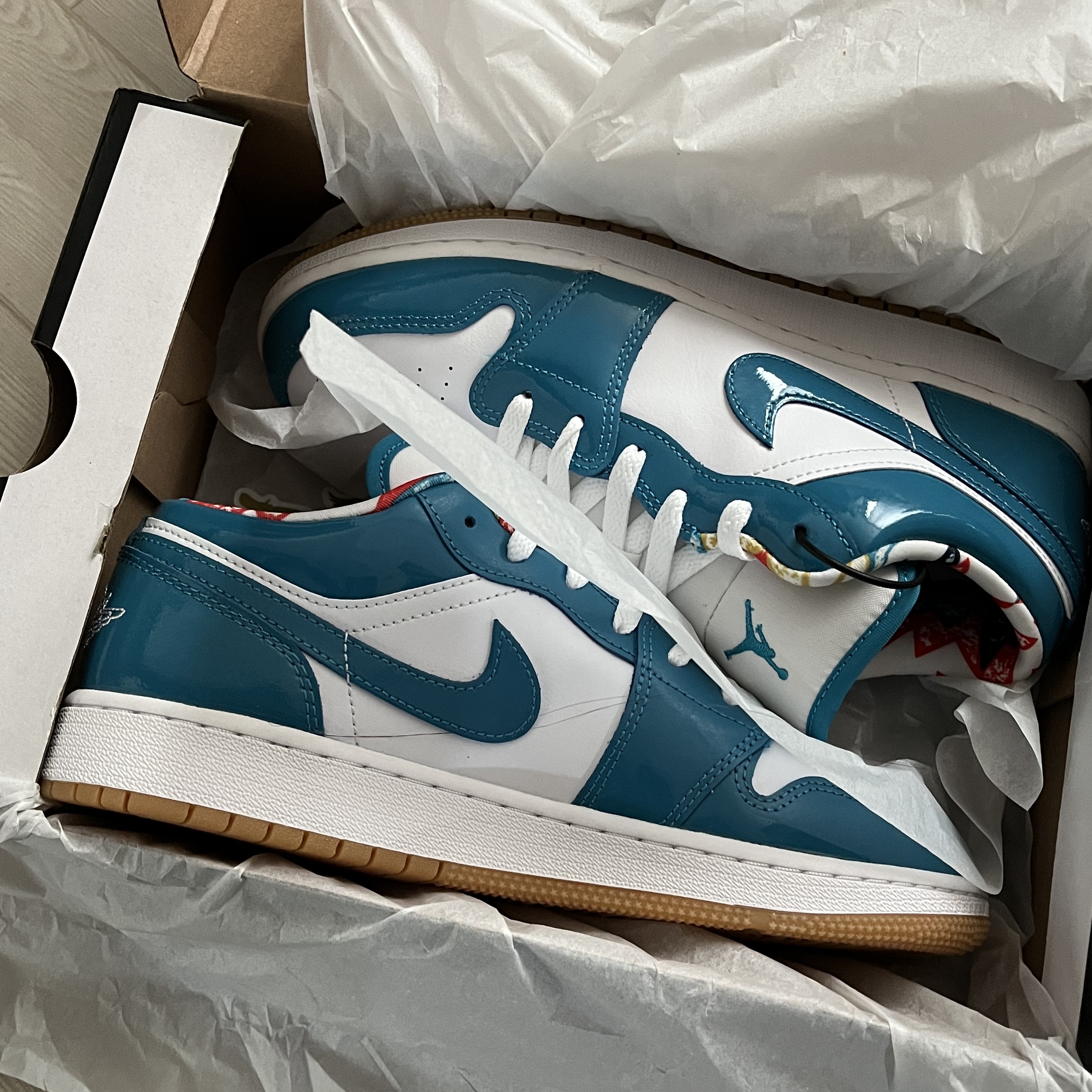 (GS) Jordan 1 Low SE Barcelona 착용 스타일