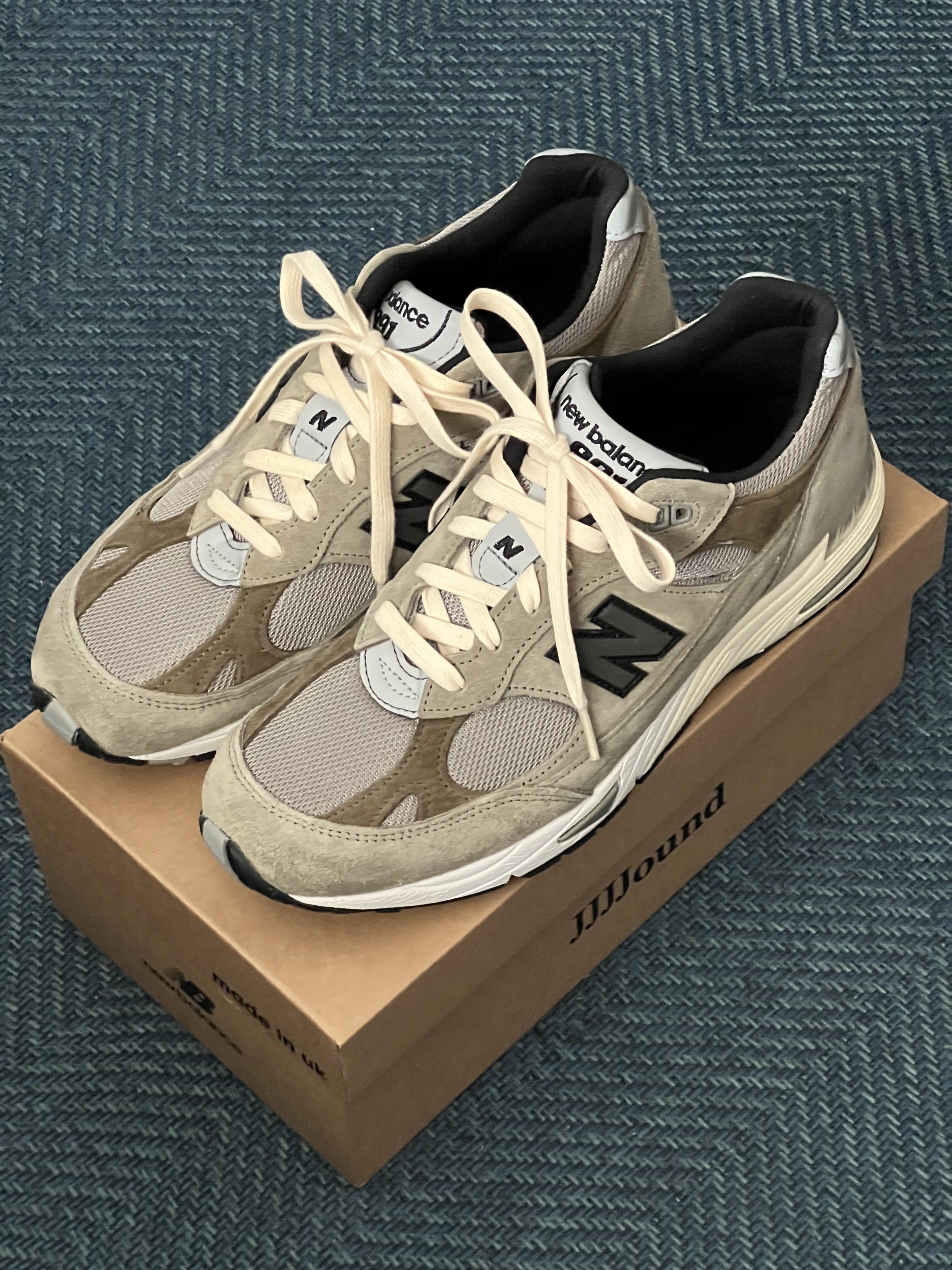 New Balance x JJJJound 991 Made in UK Grey 착용 스타일 - 2