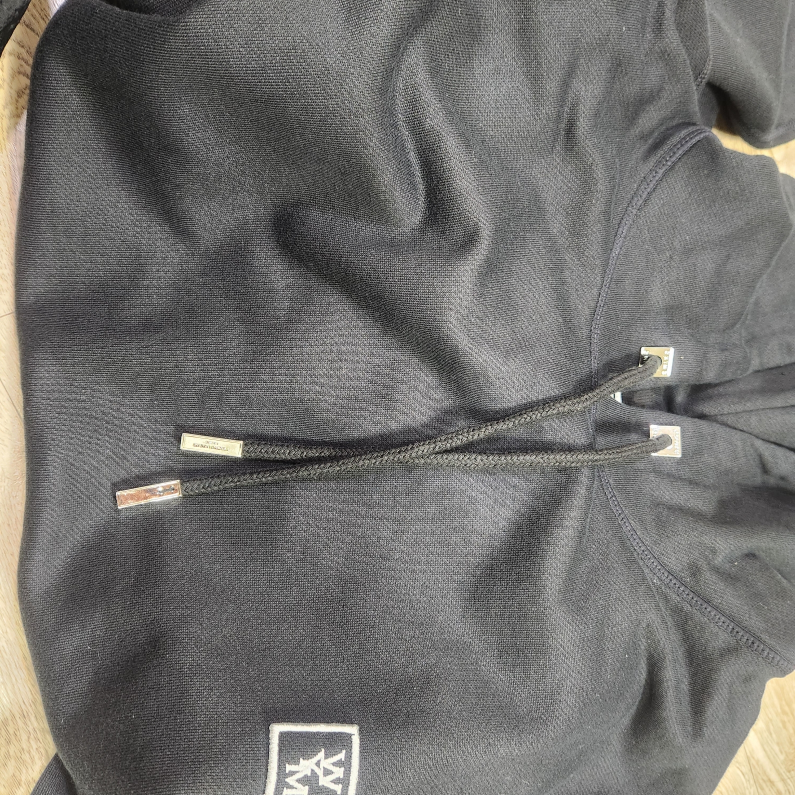 Wooyoungmi Cotton Back Logo Hooded Sweatshirt Black - 23SS 착용 스타일 - 2