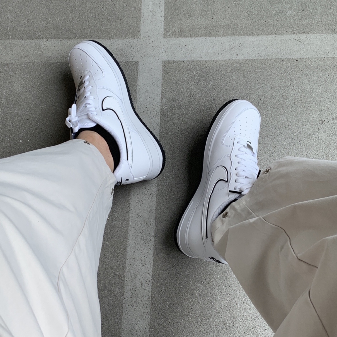 Nike Air Force 1 '07 White Black 착용 스타일