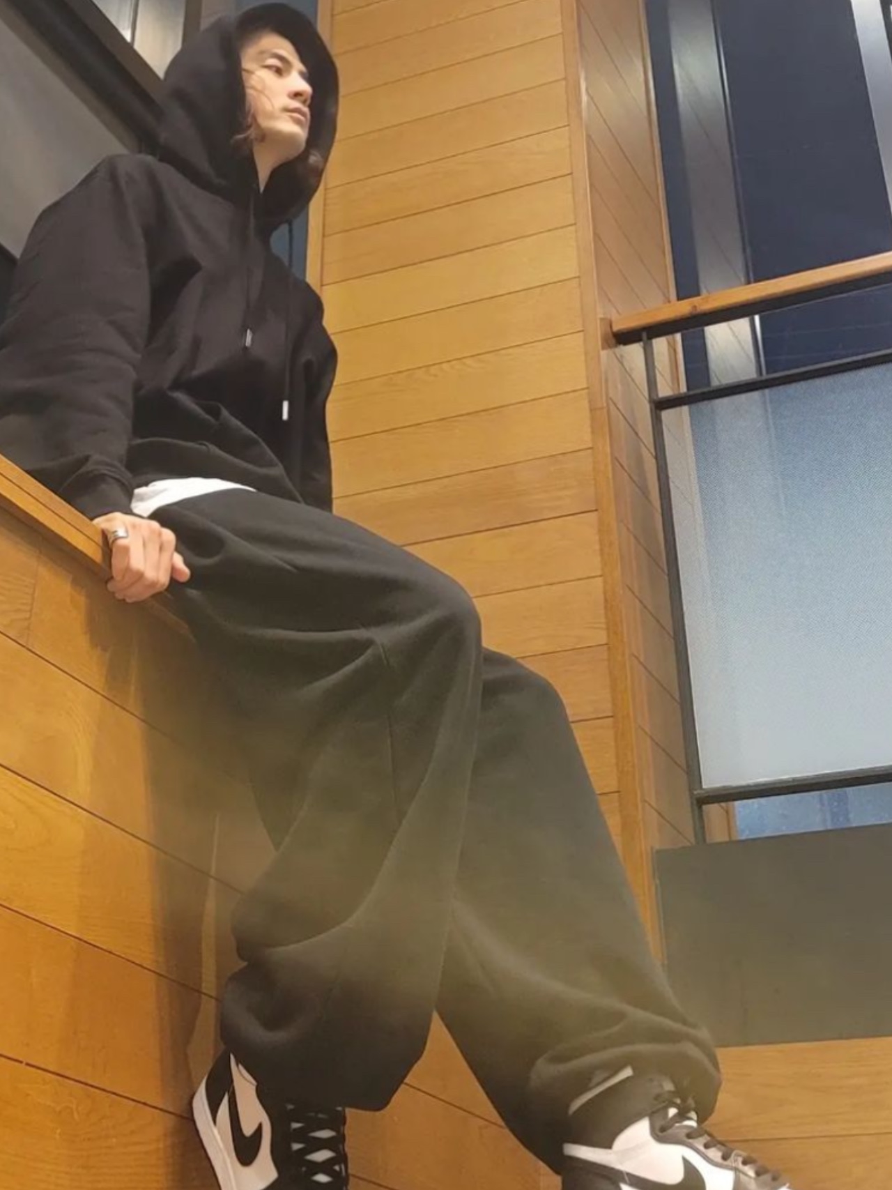 Jordan 1 High 85 Black White, Wooyoungmi Cotton White Back Logo Hoodie Black - 22FW 착용 스타일