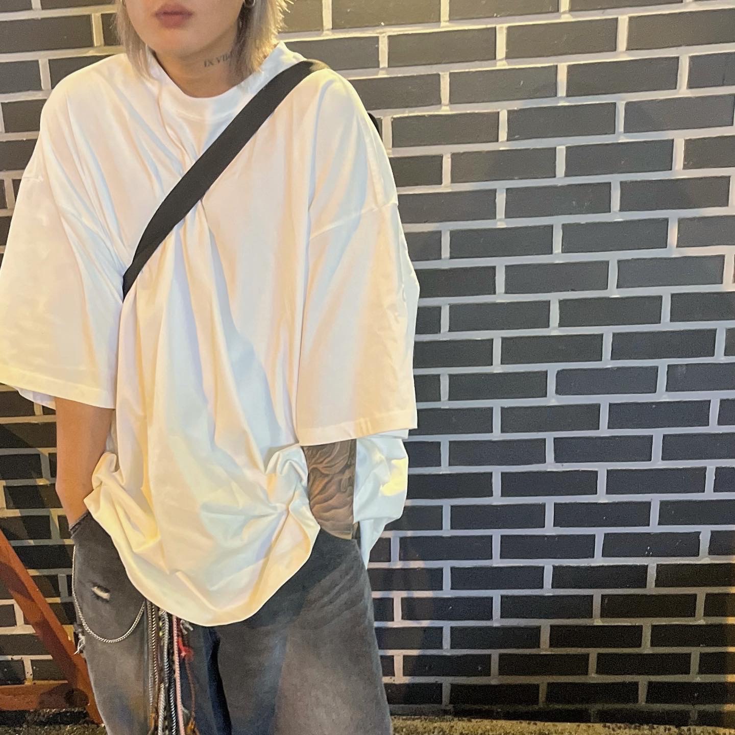 Balenciaga Track Sneakers White Orange 2019 착용 스타일 - 2