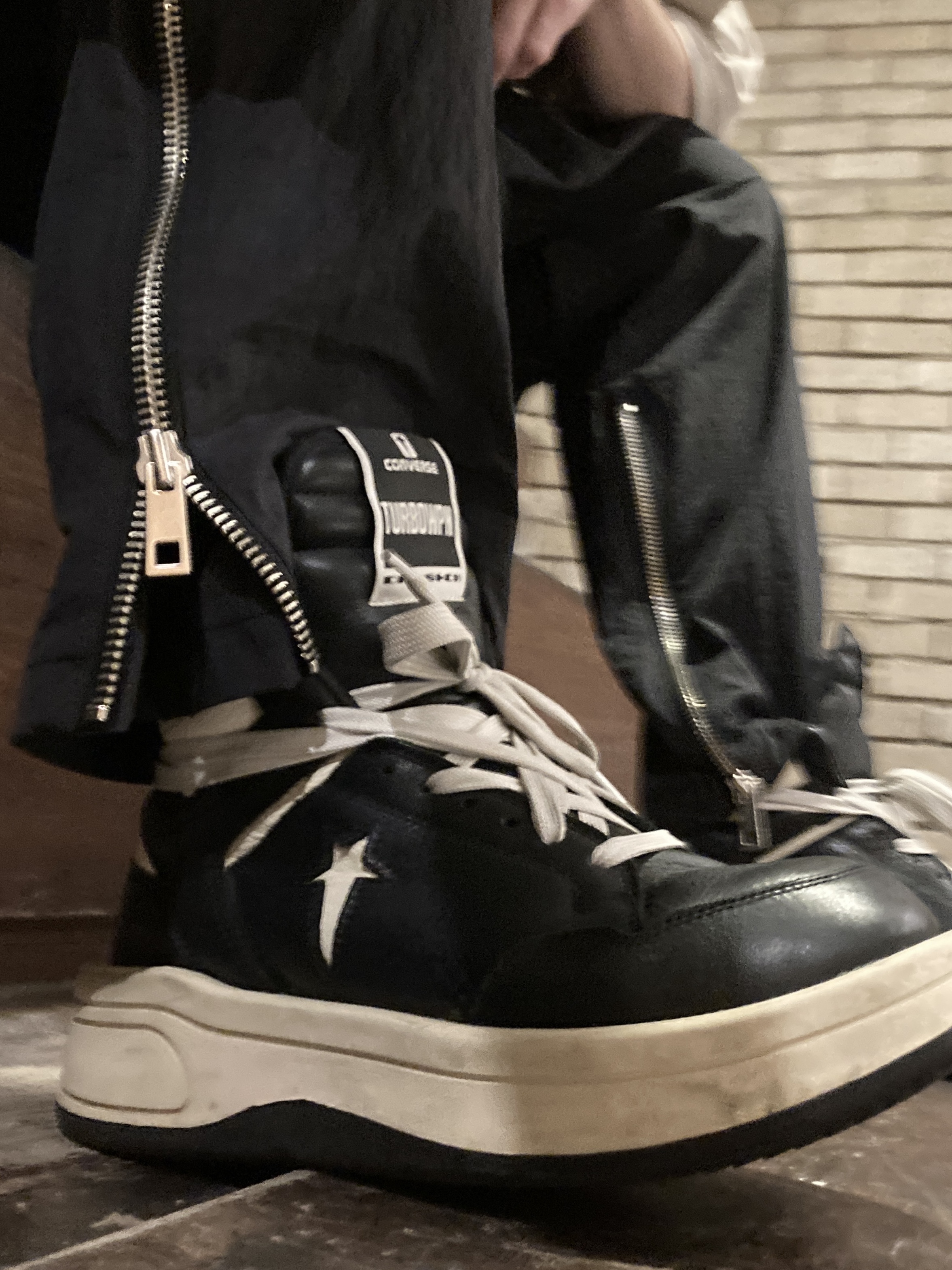 Converse x Drkshdw Turbowpn Black Cream 착용 스타일