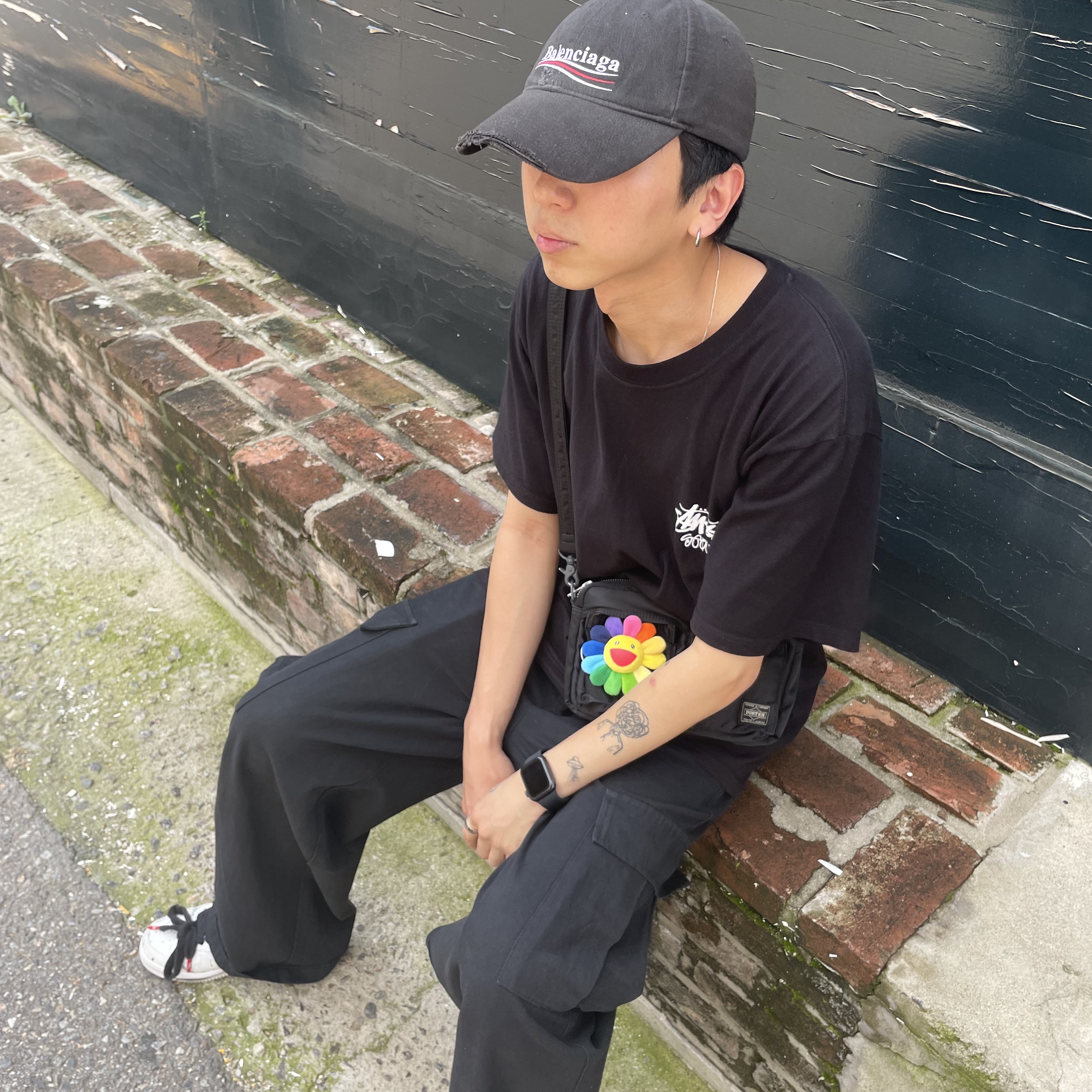 Porter Tanker Shoulder Bag Black, Balenciaga Political Campaign Destroyed Cap Black 착용 스타일