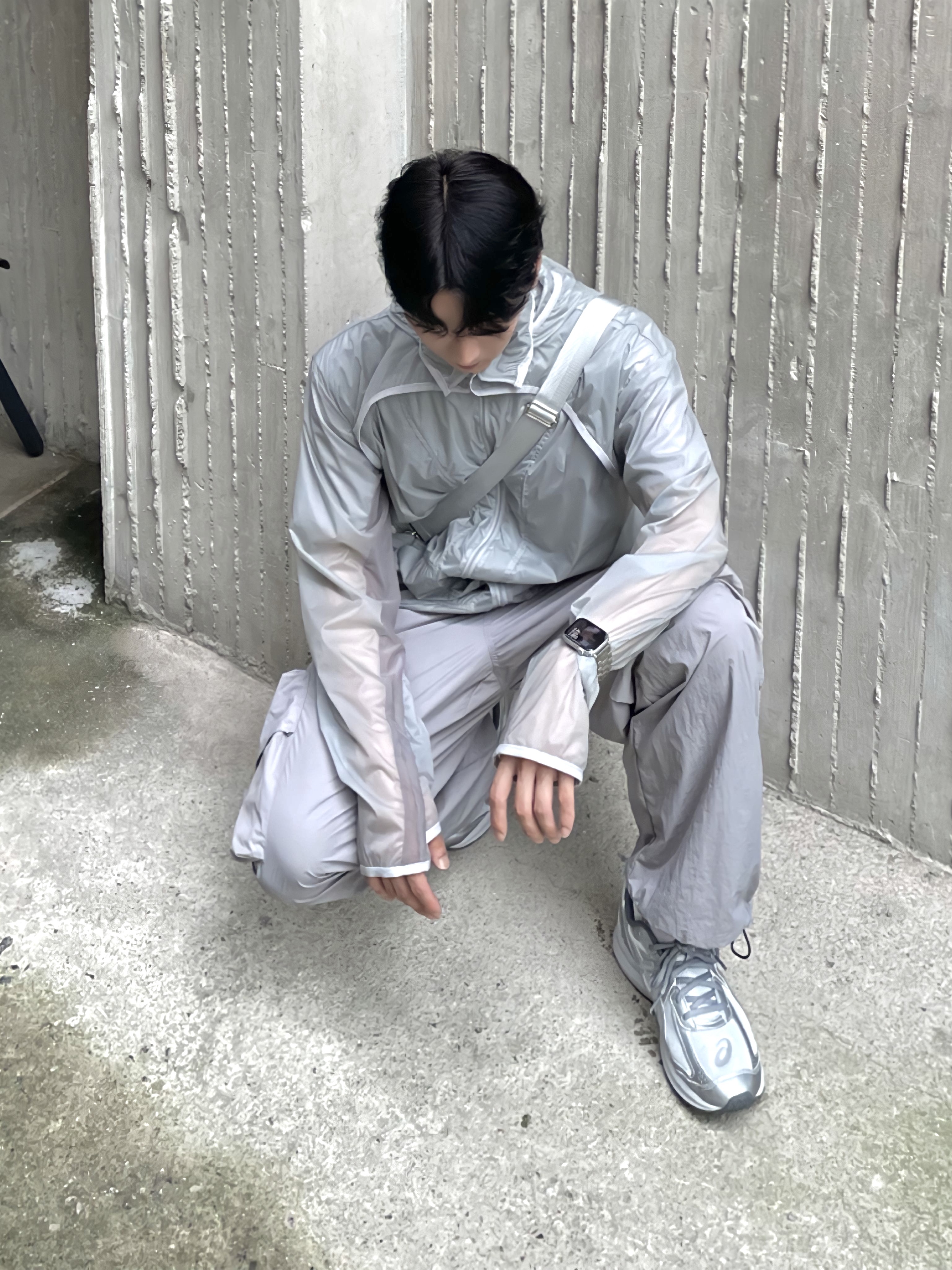 Asics Jog 100 S SMU Glacier Grey Pure Silver - 2E Wide, Apple Watch SE 44mm GPS Silver Aluminum Case with Sport Band White (Korean Ver.) 착용 스타일 - 1